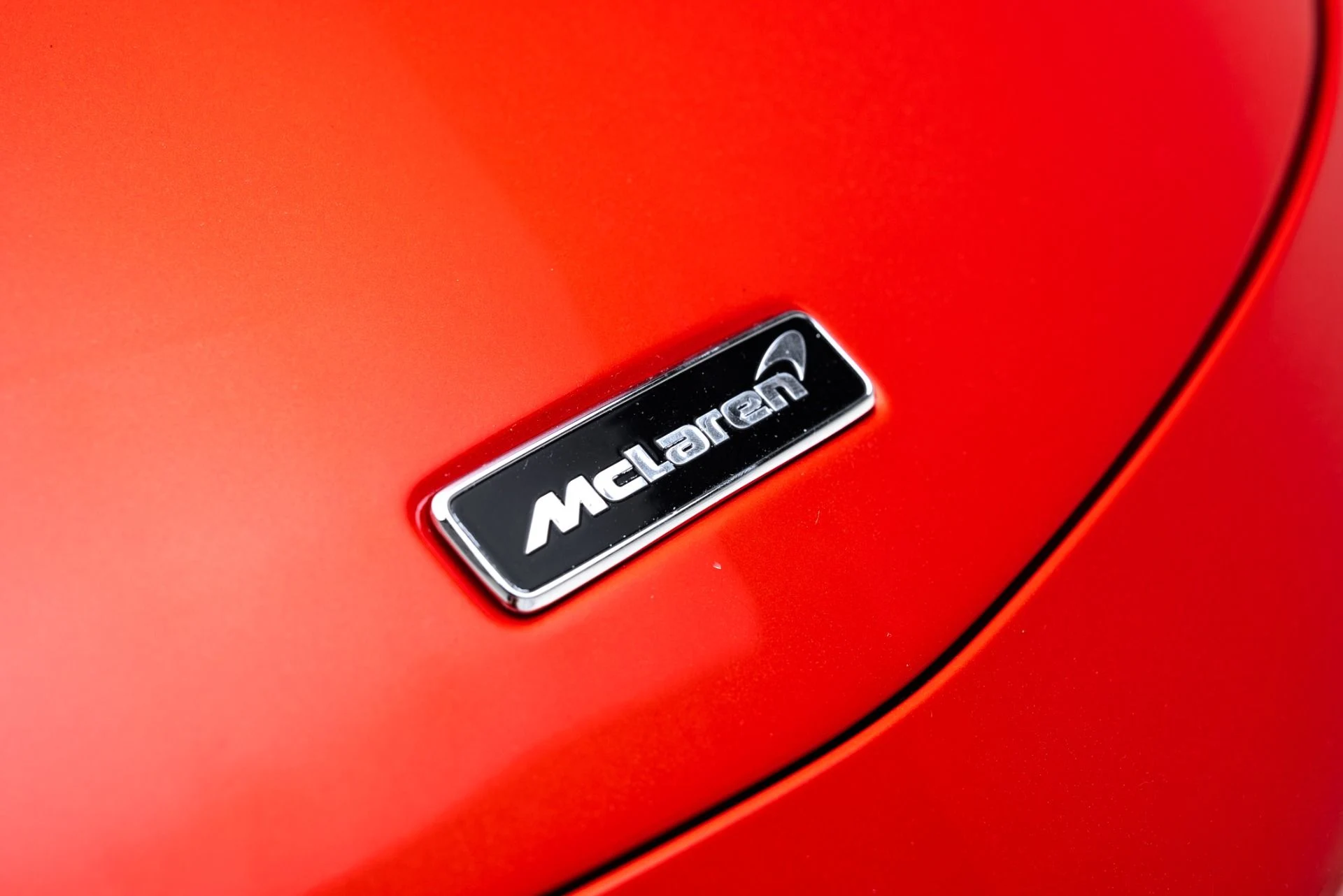 mph013_3673153132_Used_2024_Mc_Laren_Artura_1774465239_5f9058605a