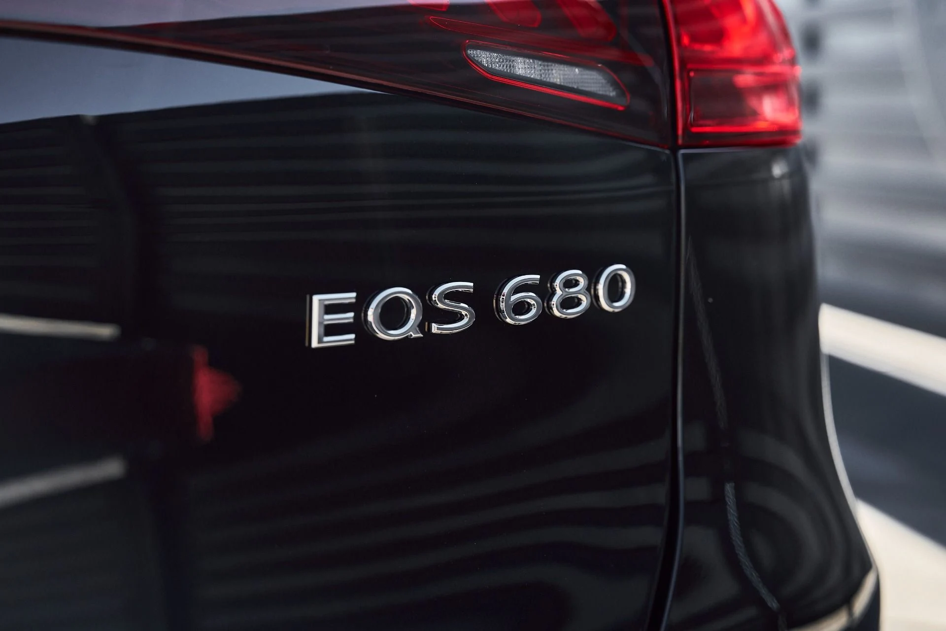 mph013_3673523491_Used_2025_Mercedes_Benz_EQS_Maybach_EQS_680_1770508786_3fa5f12742