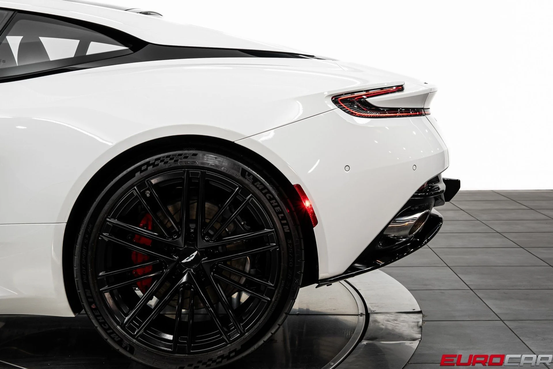 mph013_3676605849_image_14_d1ee132cef