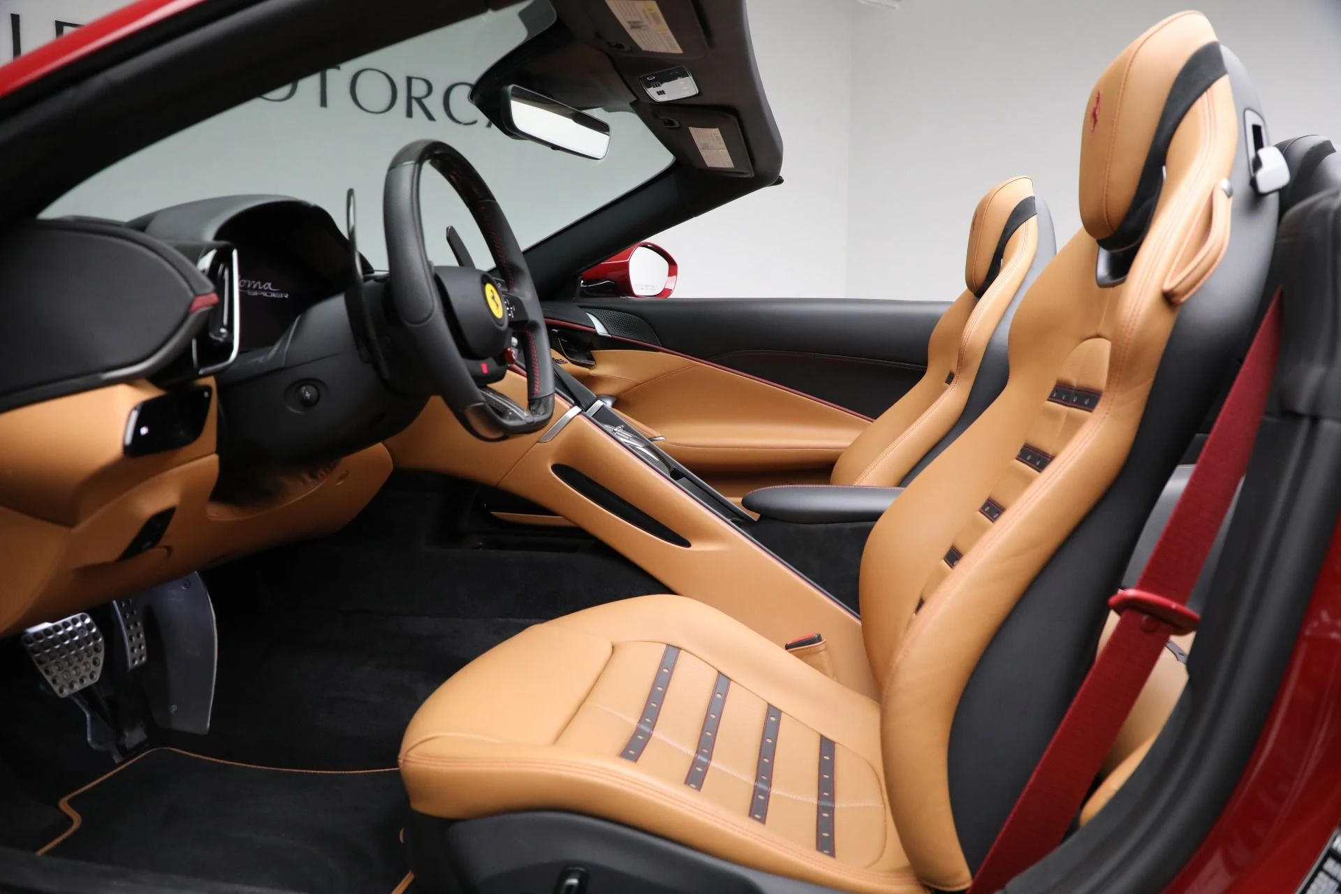 mph013_3680765937_Used_2024_Ferrari_Roma_Spider_a6d0cf2ce5