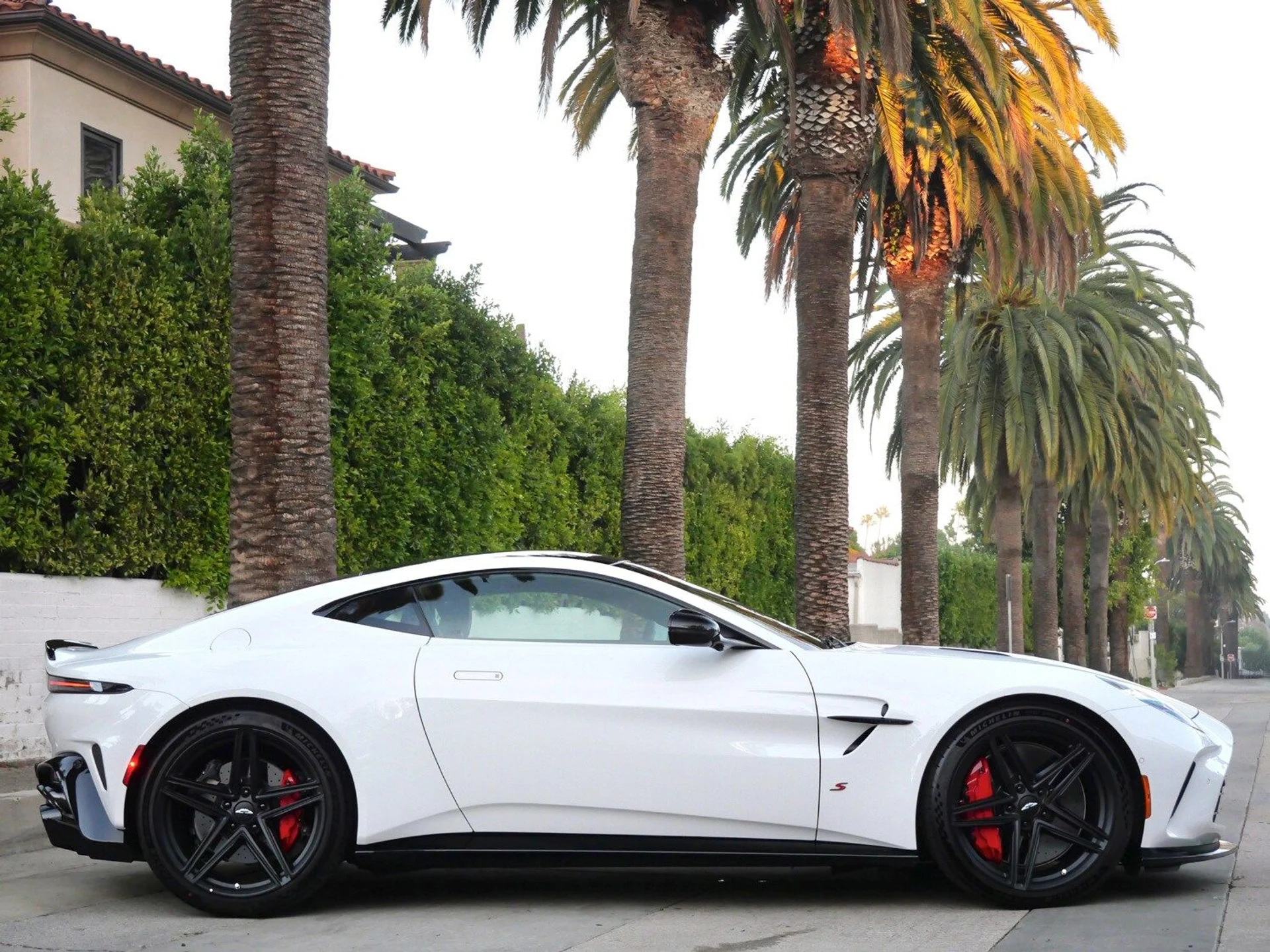 mph013_368379318_4b839b5bdd554c318bad9bd8cccba35f_08cdfe0c63