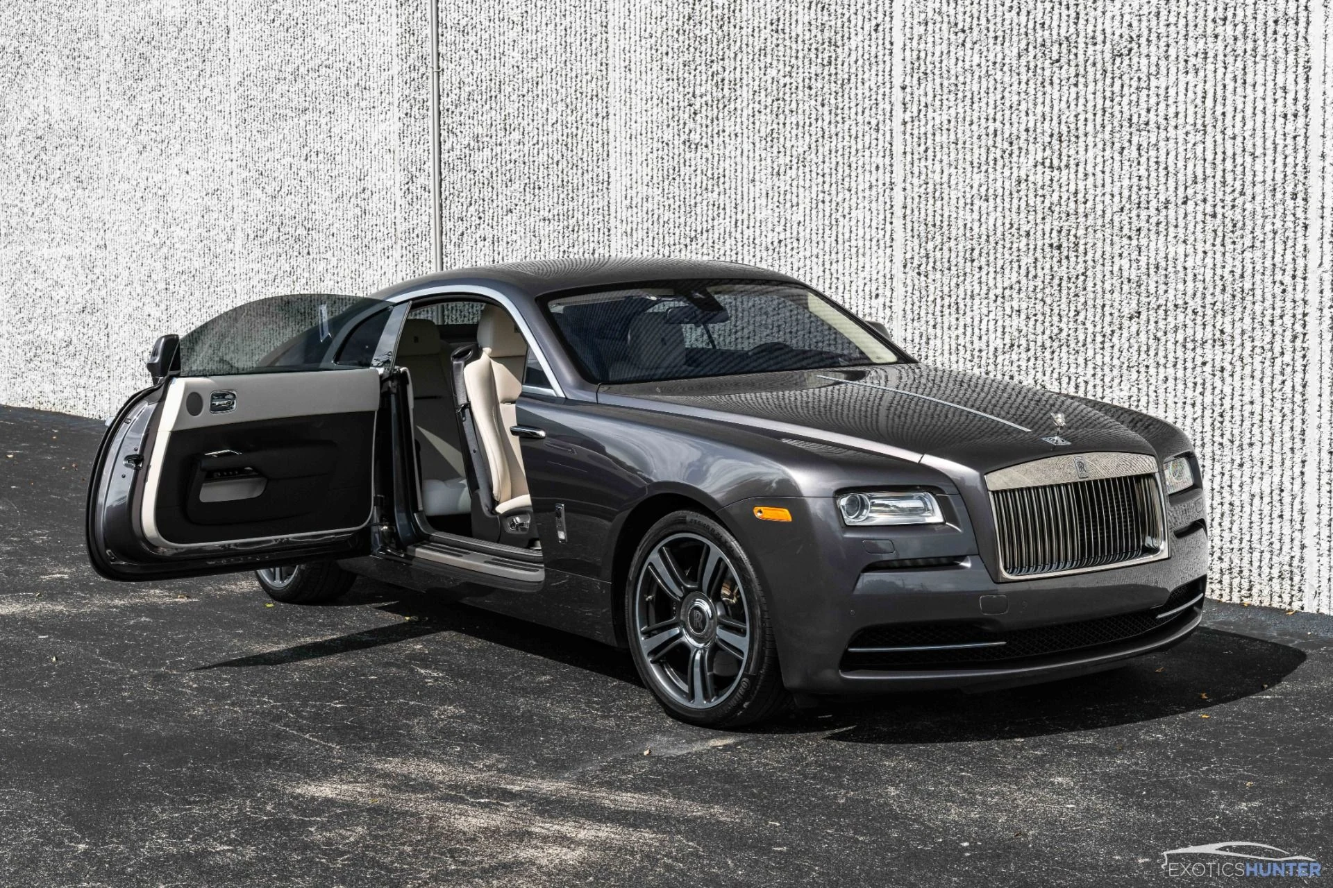 mph013_3685466477_Used_2016_Rolls_Royce_Wraith_1686688636_9e148285aa