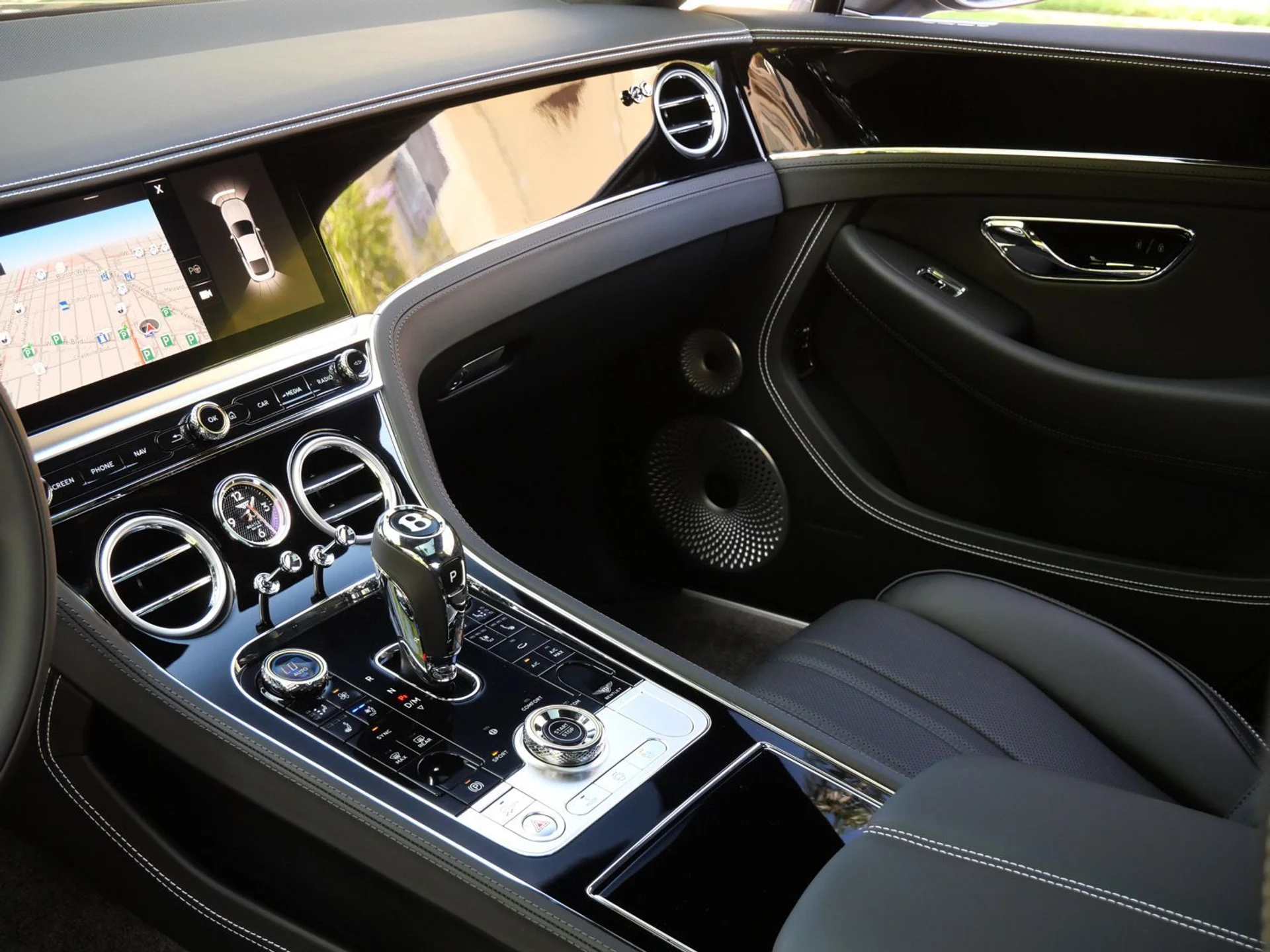 mph013_3687336006_bd3d717f65c18687c4ad2399ce8725a9x_0495f66d91