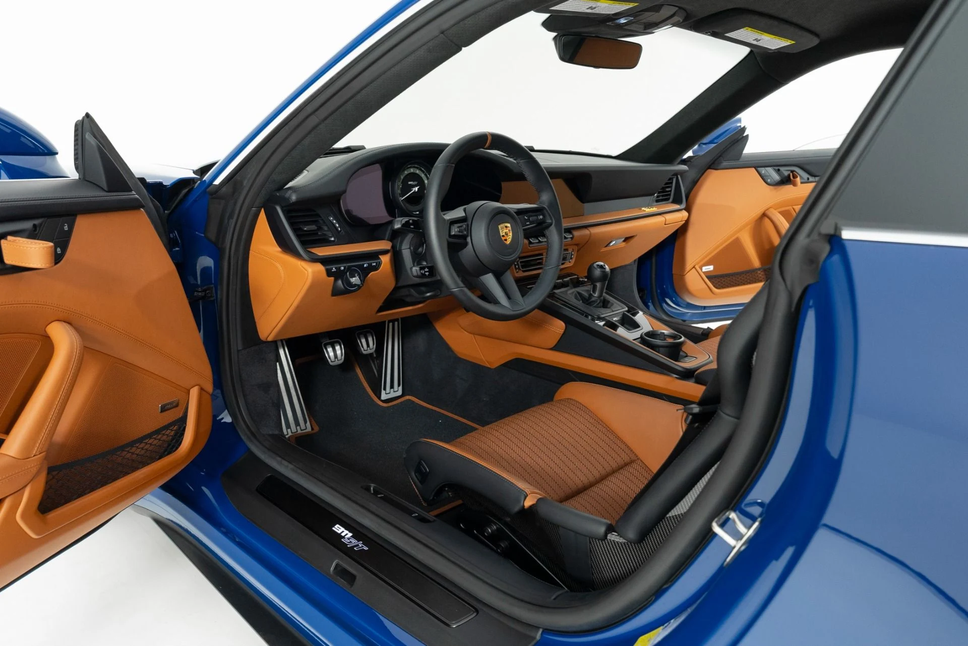 mph013_3688041092_Used_2024_Porsche_911_ST_1758136885_2f0062ff8f