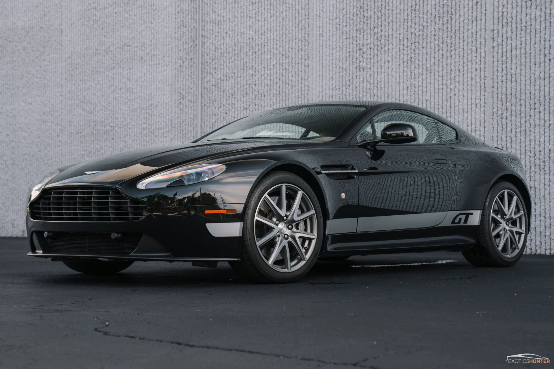 mph013_3688190031_Used_2015_Aston_Martin_V8_Vantage_GT_6_Speed_w_Argento_Grey_Interior_1746627937_8a4e6b9a5f