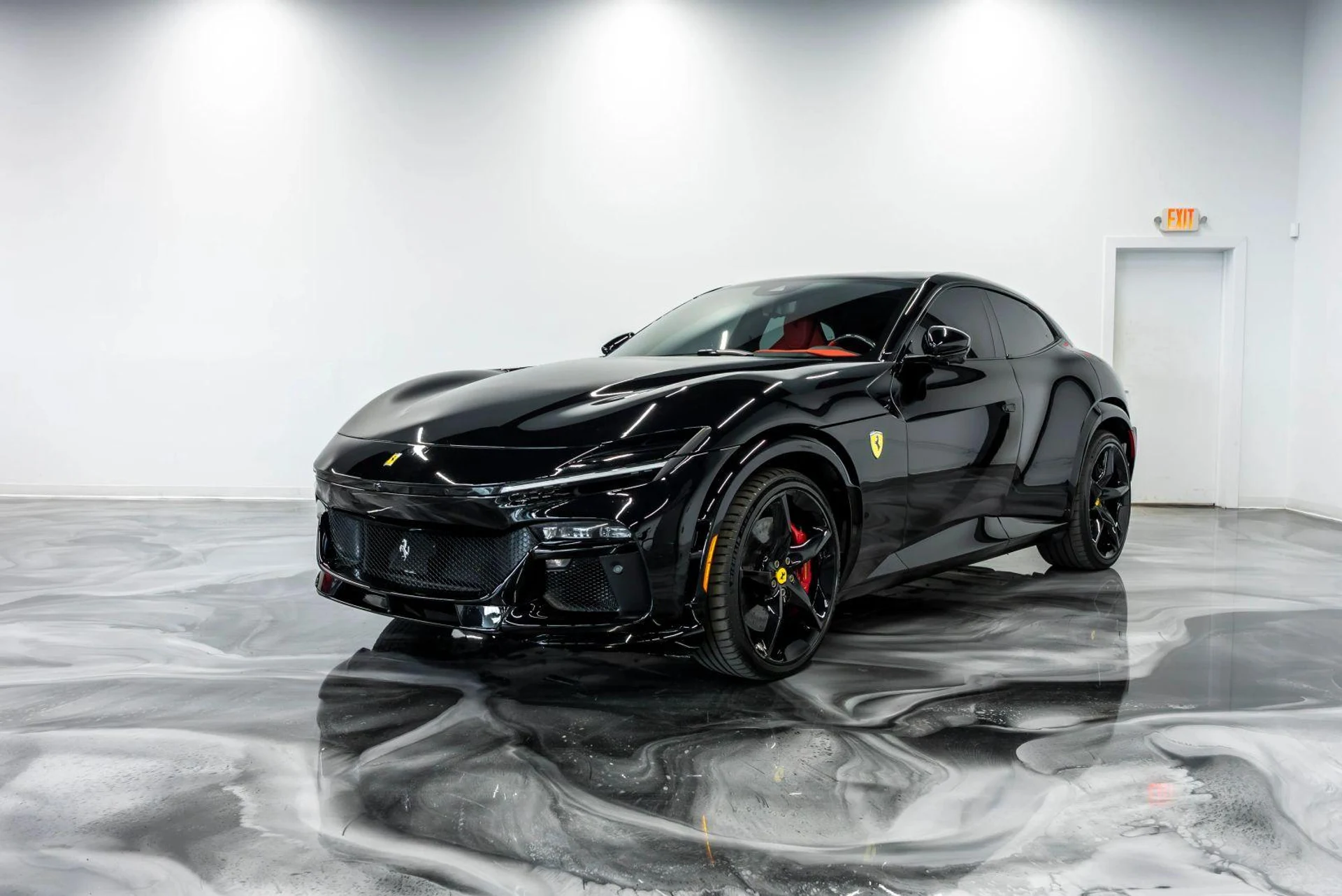 mph013_3688369442_Used_2025_Ferrari_Purosangue_Sport_Utility_4_D_1784849388_07a5b9a82c