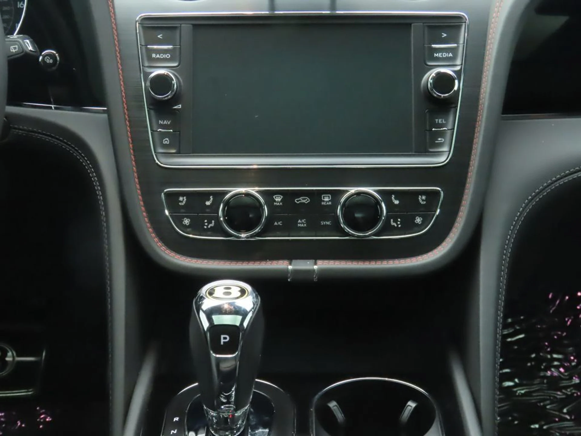 mph013_3688480947_used_2019_bentley_bentayga_v8awd_8119_22926771_14_1024_e889de3401