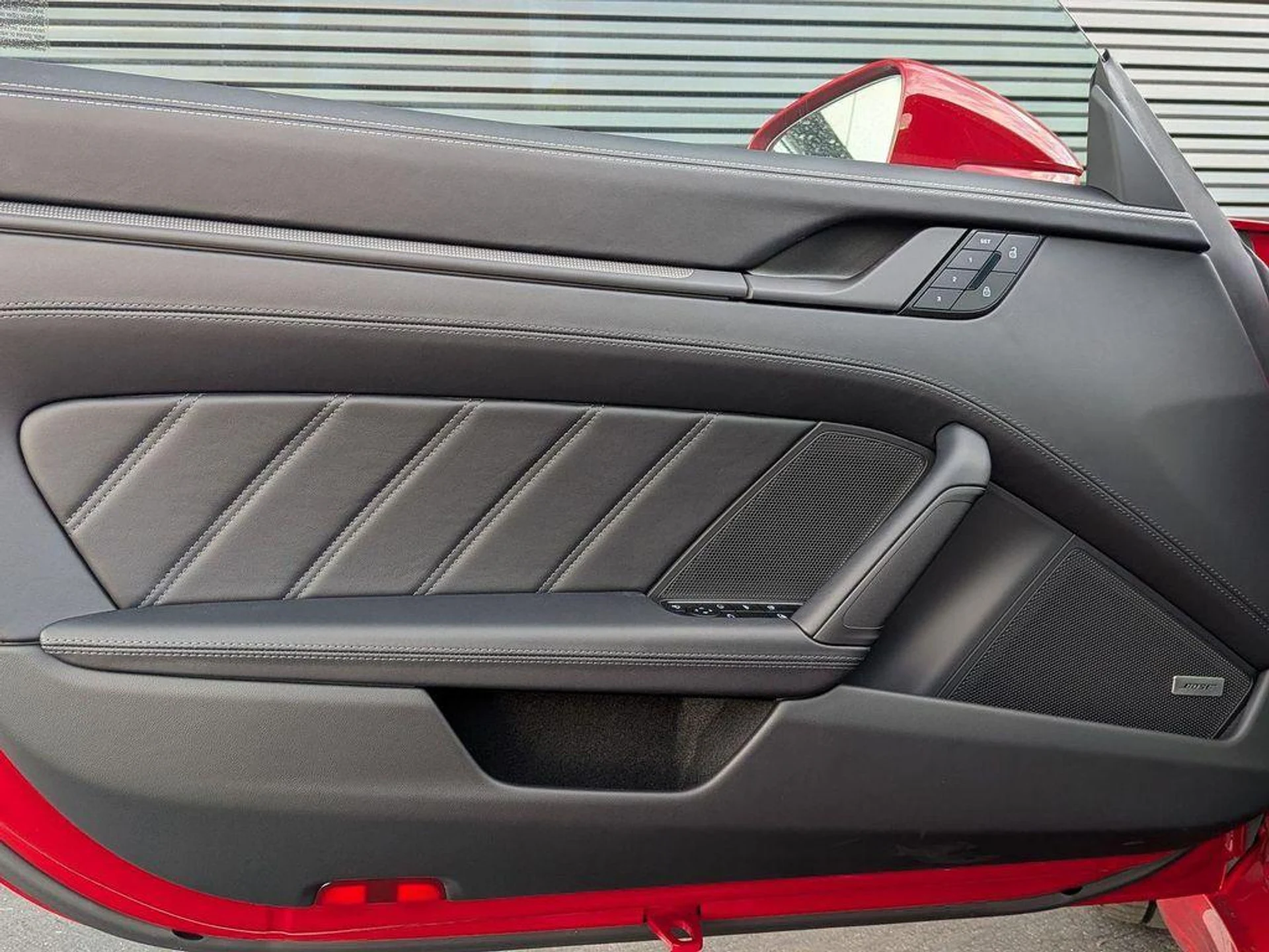 mph013_370104379_0_Agn10i_Nbp5a_Ee_ZN_2d_De_Lnv_bdg_bd2b78d2bc