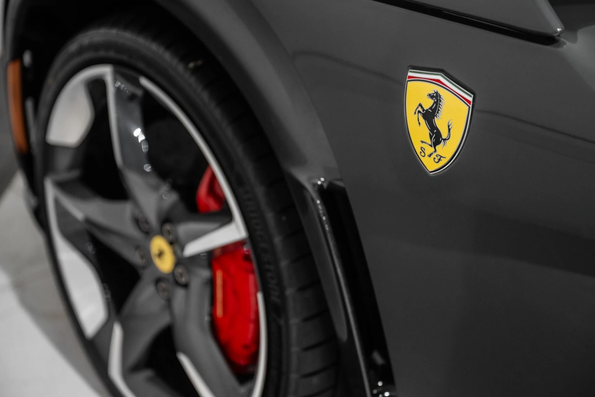 mph013_3708274279_Used_2026_Ferrari_Purosangue_1781276240_d5fcbbf60f
