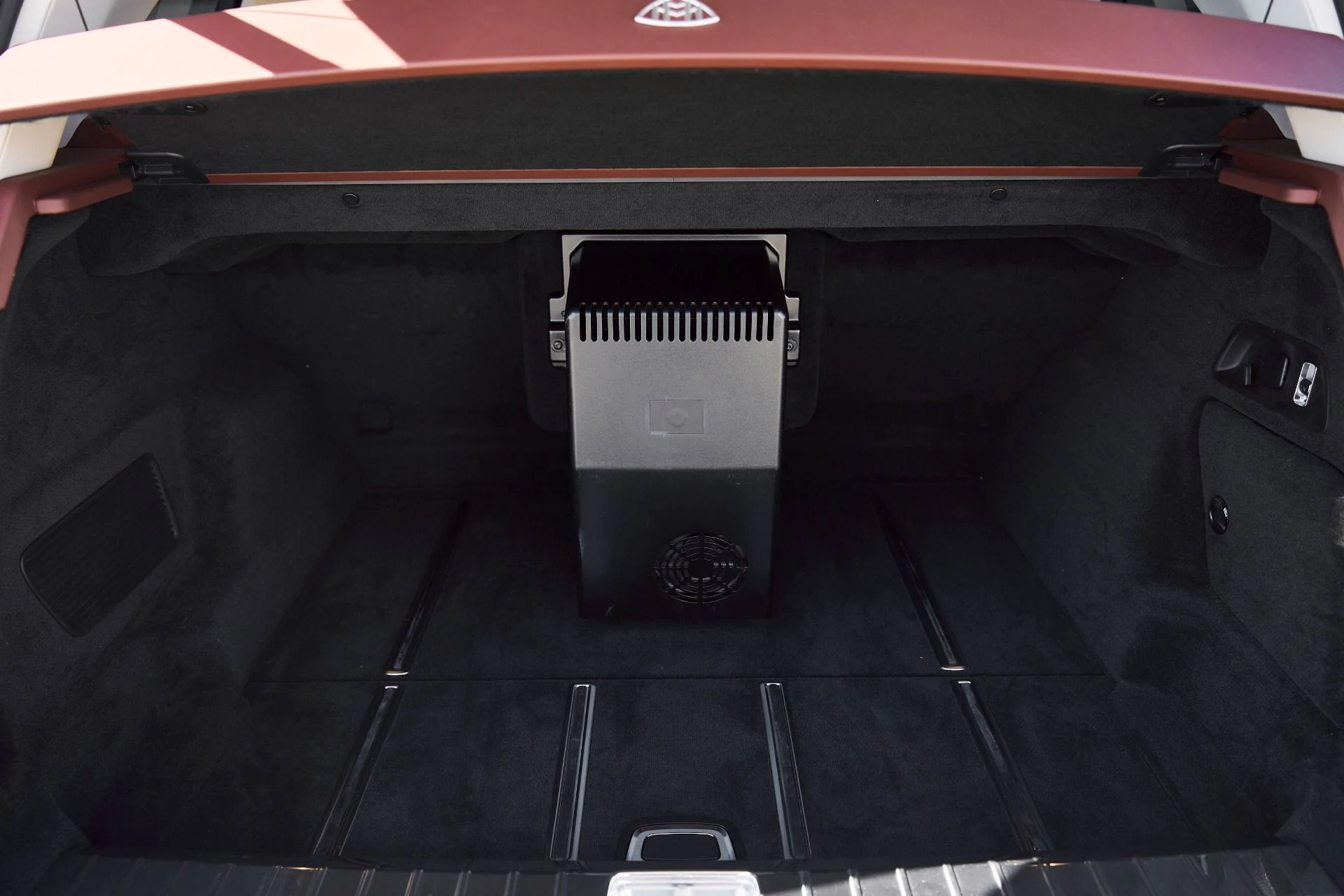 mph013_3708736841_Used_2024_Mercedes_Benz_GLS_Maybach_GLS_600_1762306325_a3b6bf5c7c