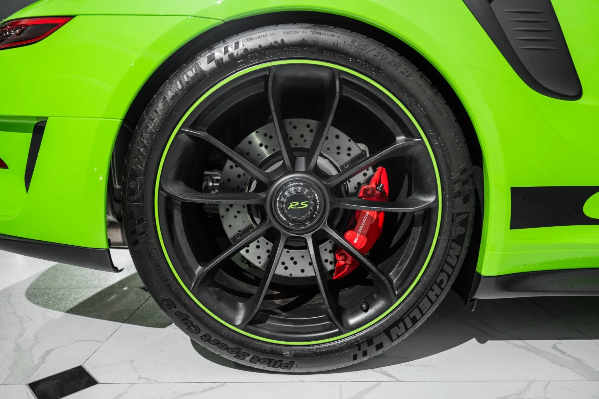 mph013_3709169163_Used_2019_Porsche_911_GT_3_RS_1761058034_ec05ac18e1