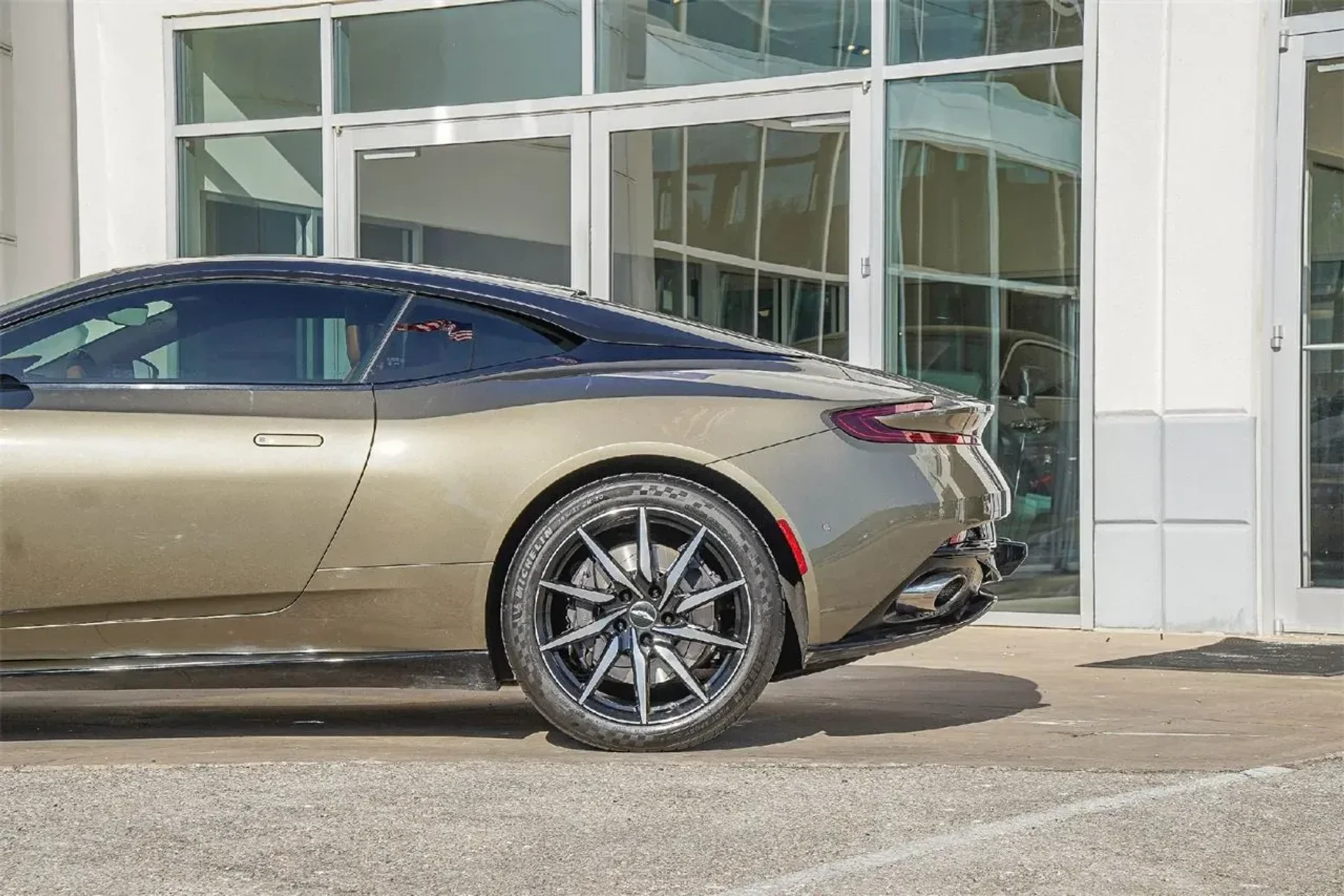 mph013_3712638005_d2c9a6cff22e45d1ada56ff18bf1c0dd_ebf6d73313