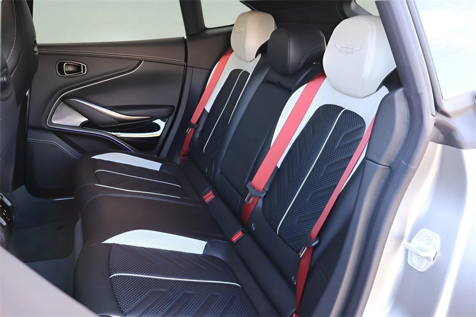 mph013_3716571880_14_b4dd2da632