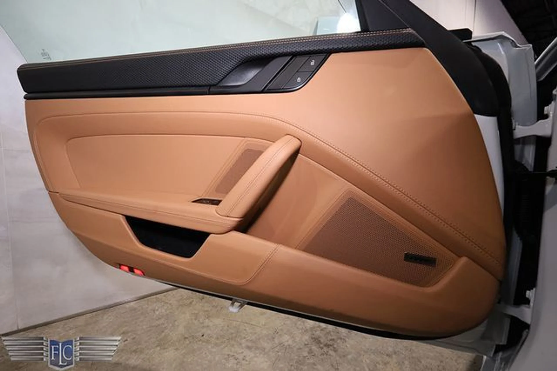 mph013_3718306814_used_2024_porsche_911_gt3coupewtouringpackage_9689_23060491_18_640_d742bf9223