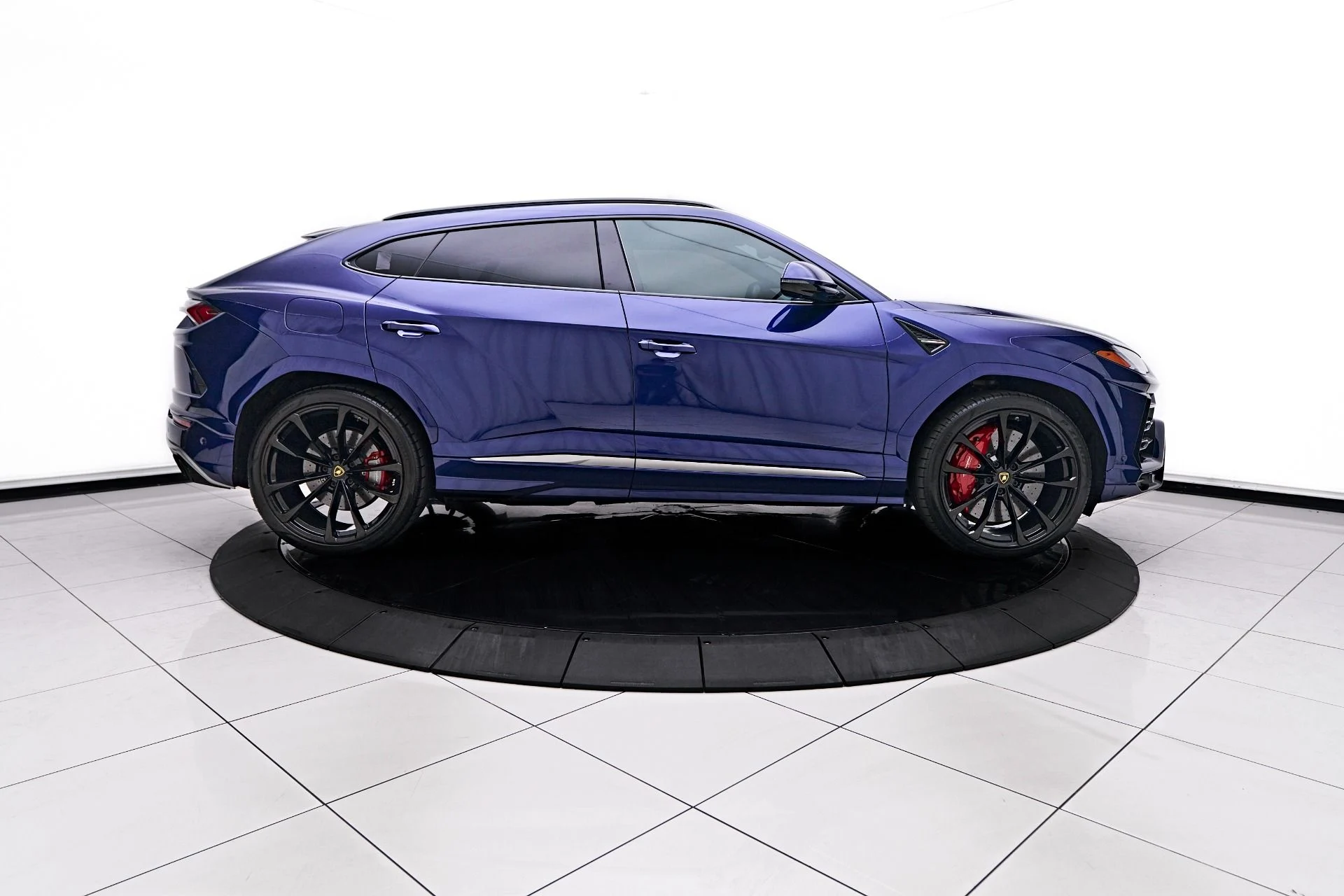 mph013_3722960548_Used_2020_Lamborghini_Urus_Base_1754965756_dec2bd4f75