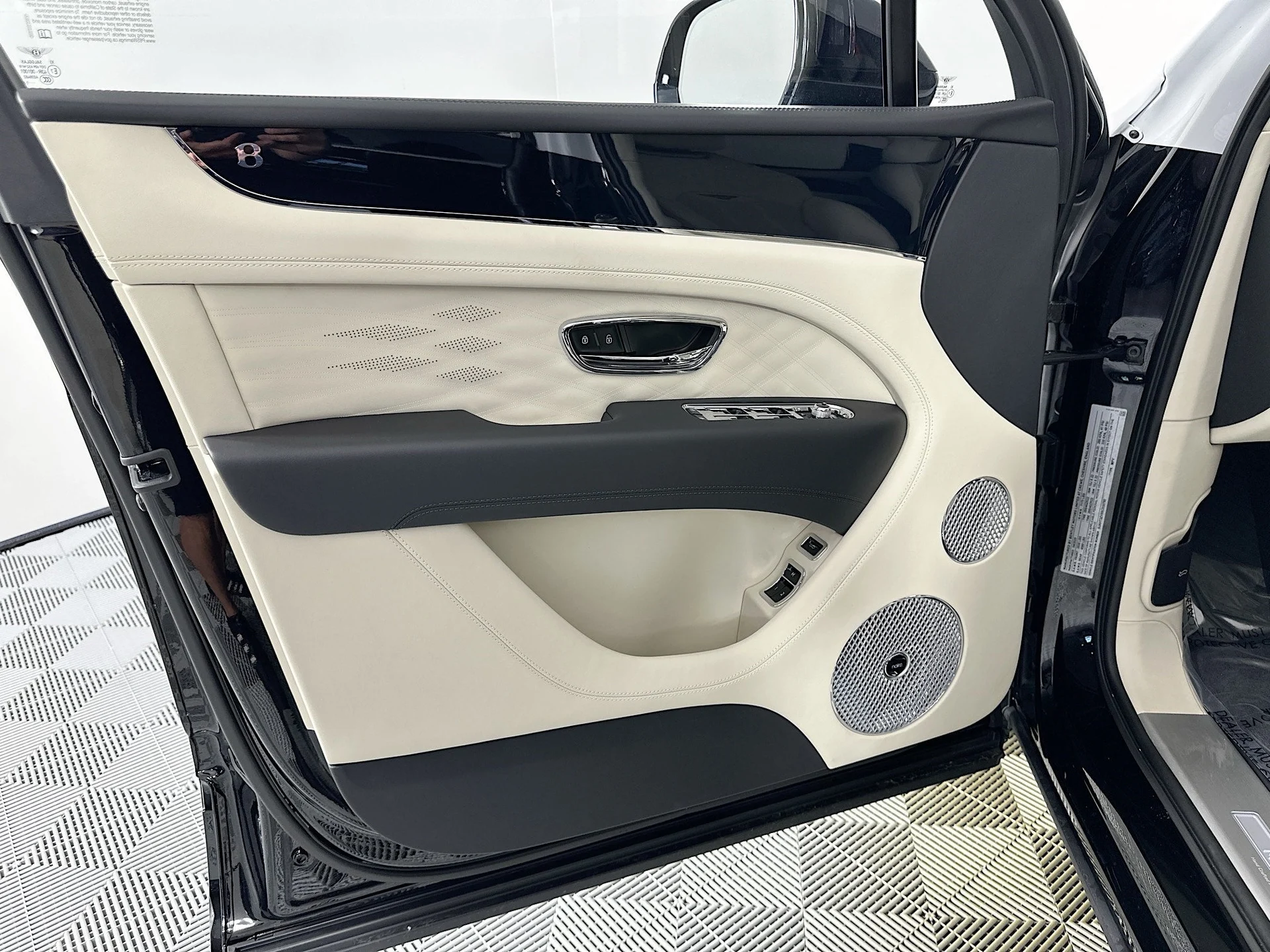 mph013_3724346224_14_1acf2c29f9