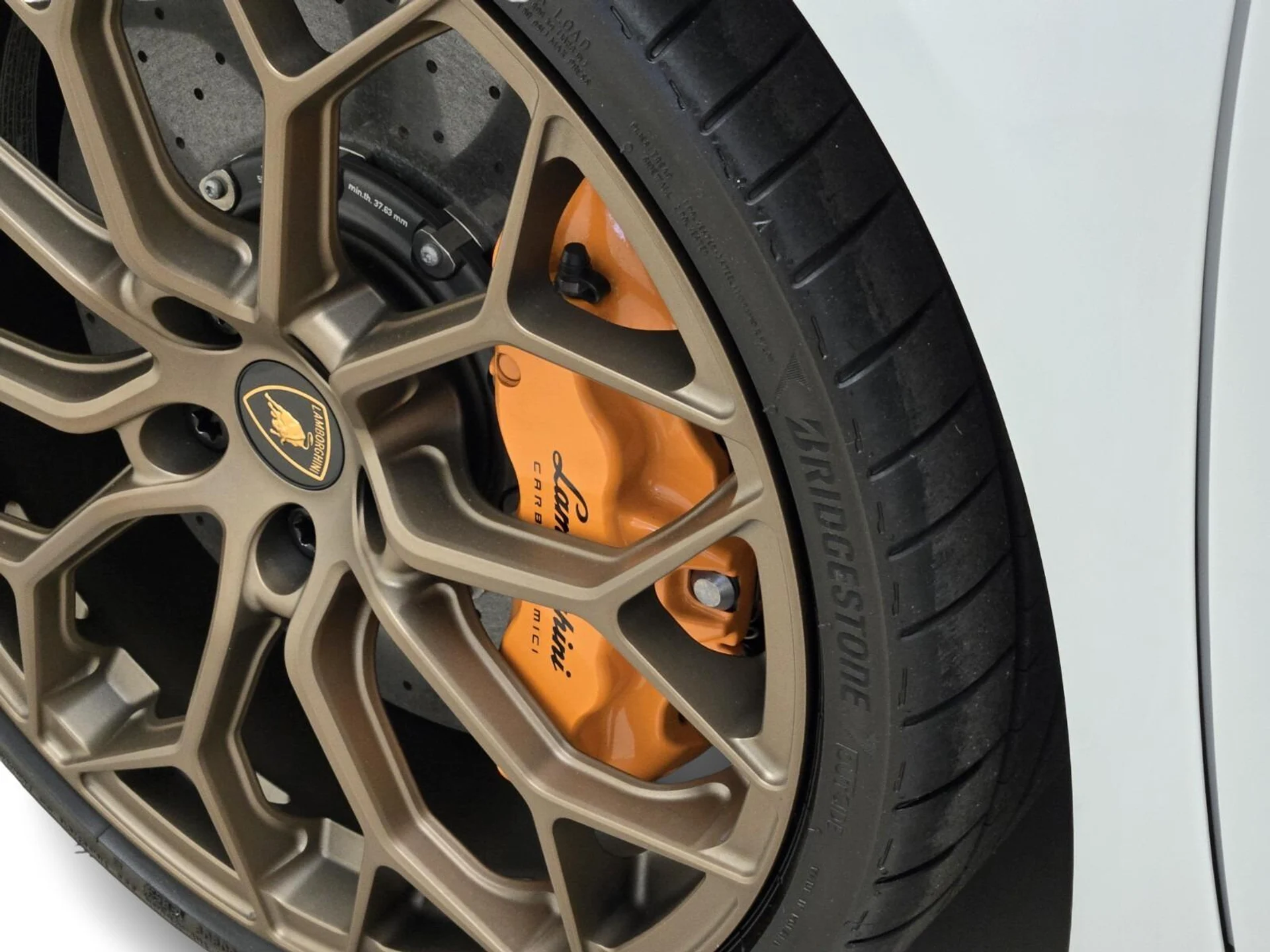 mph013_3729629107_Used_2023_Lamborghini_Huracan_Tecnica_1777355906_fa6abe064c