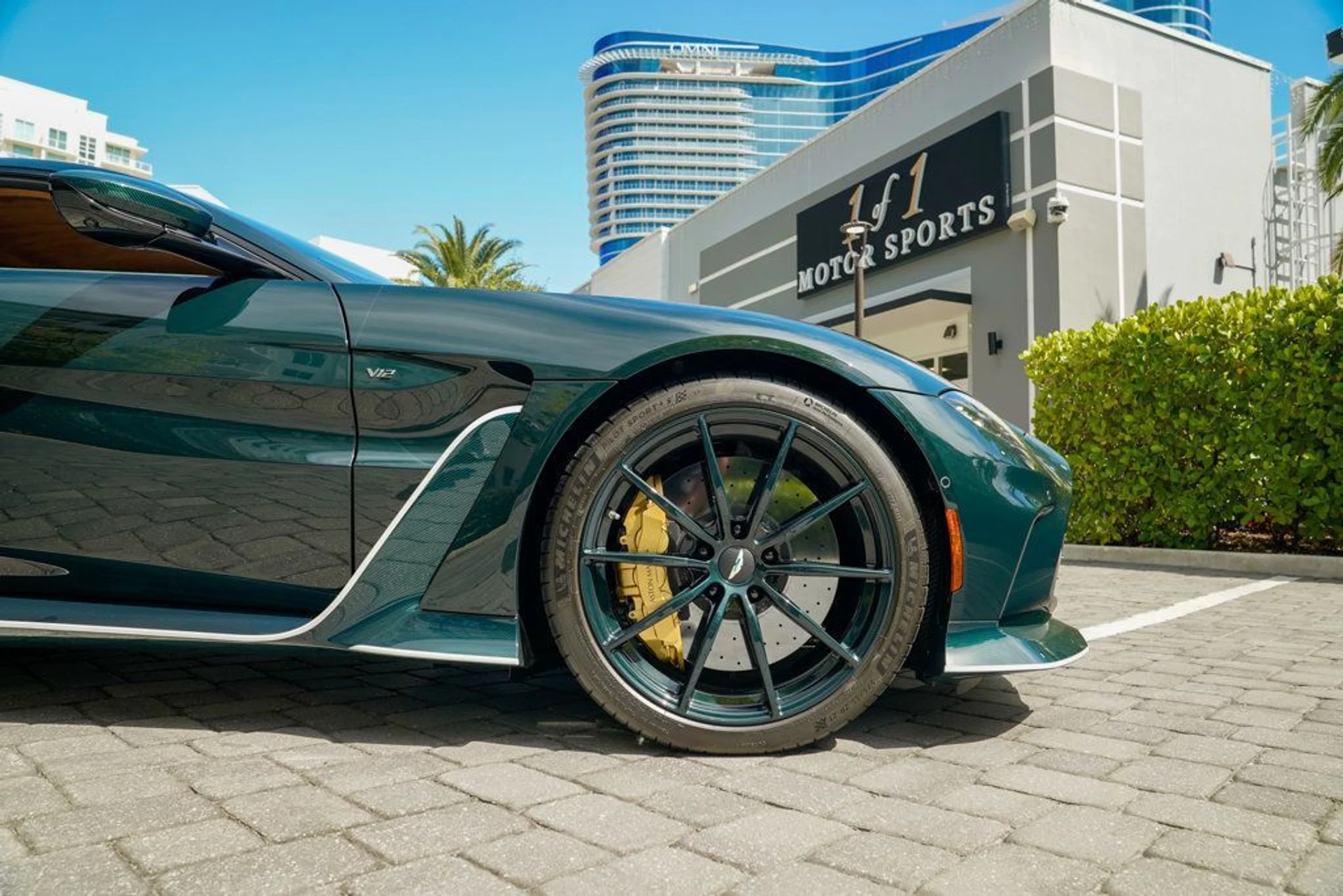 mph013_3734635384_used_2023_aston_martin_vantage_v12coupe_14354_22896697_14_1024_508da234f4