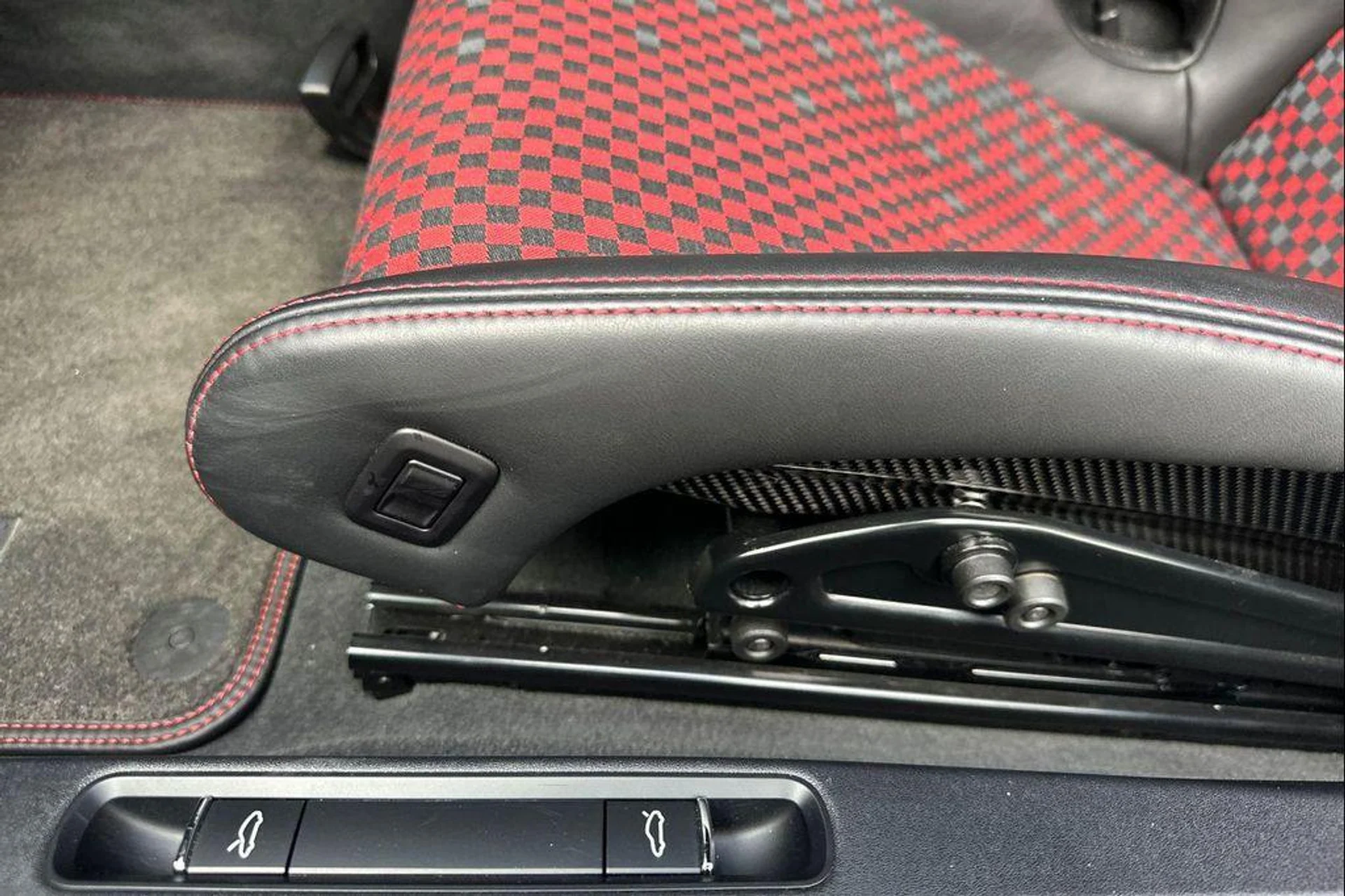 mph013_3735531869_kx9sdnuj8we_Pm_Fqd_JK_Ss_ZC_Na_A_d616296881