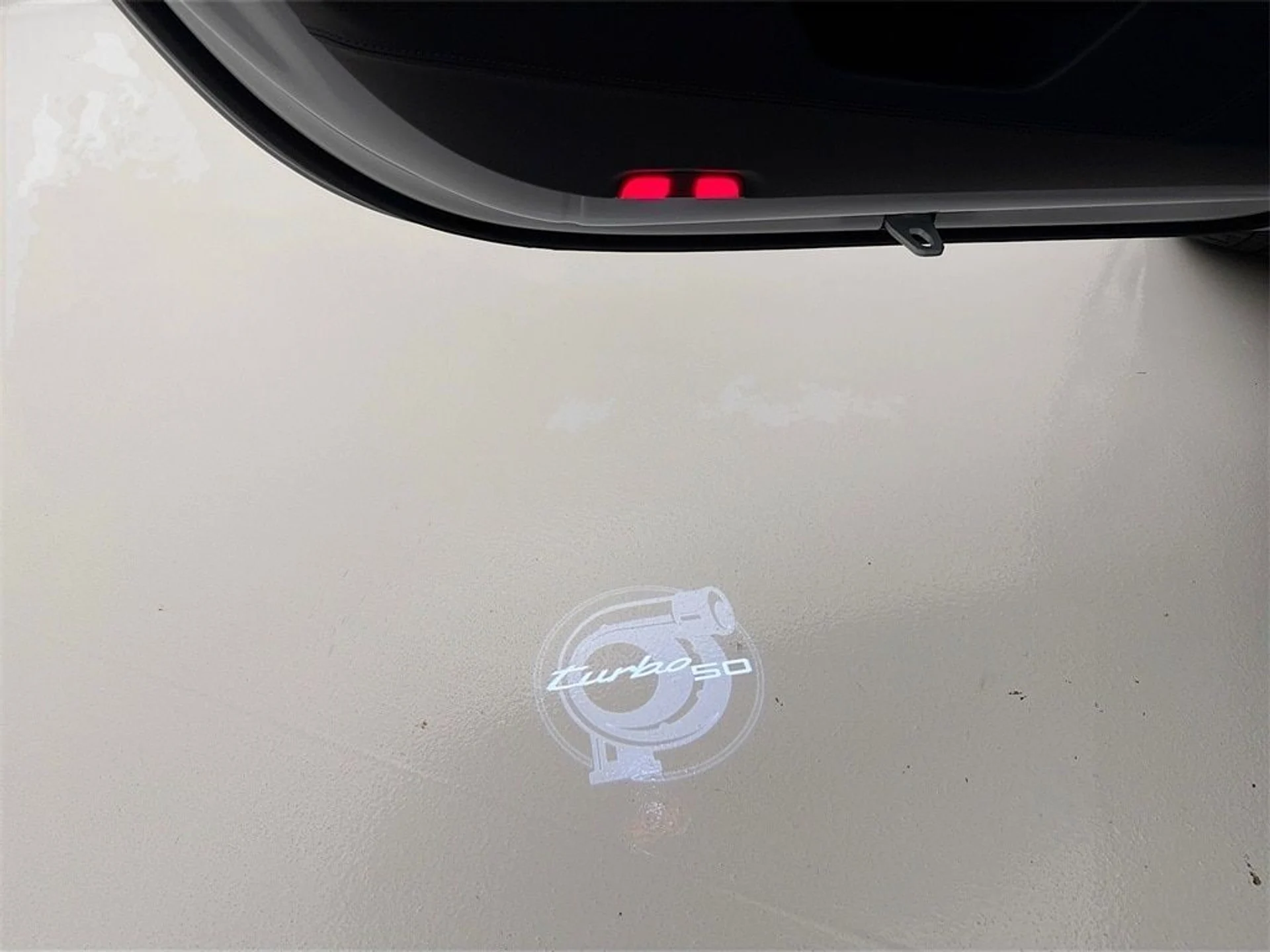 mph013_3744465802_29a20f4490ba582612a4c4b891714256x_b5f9188aa9