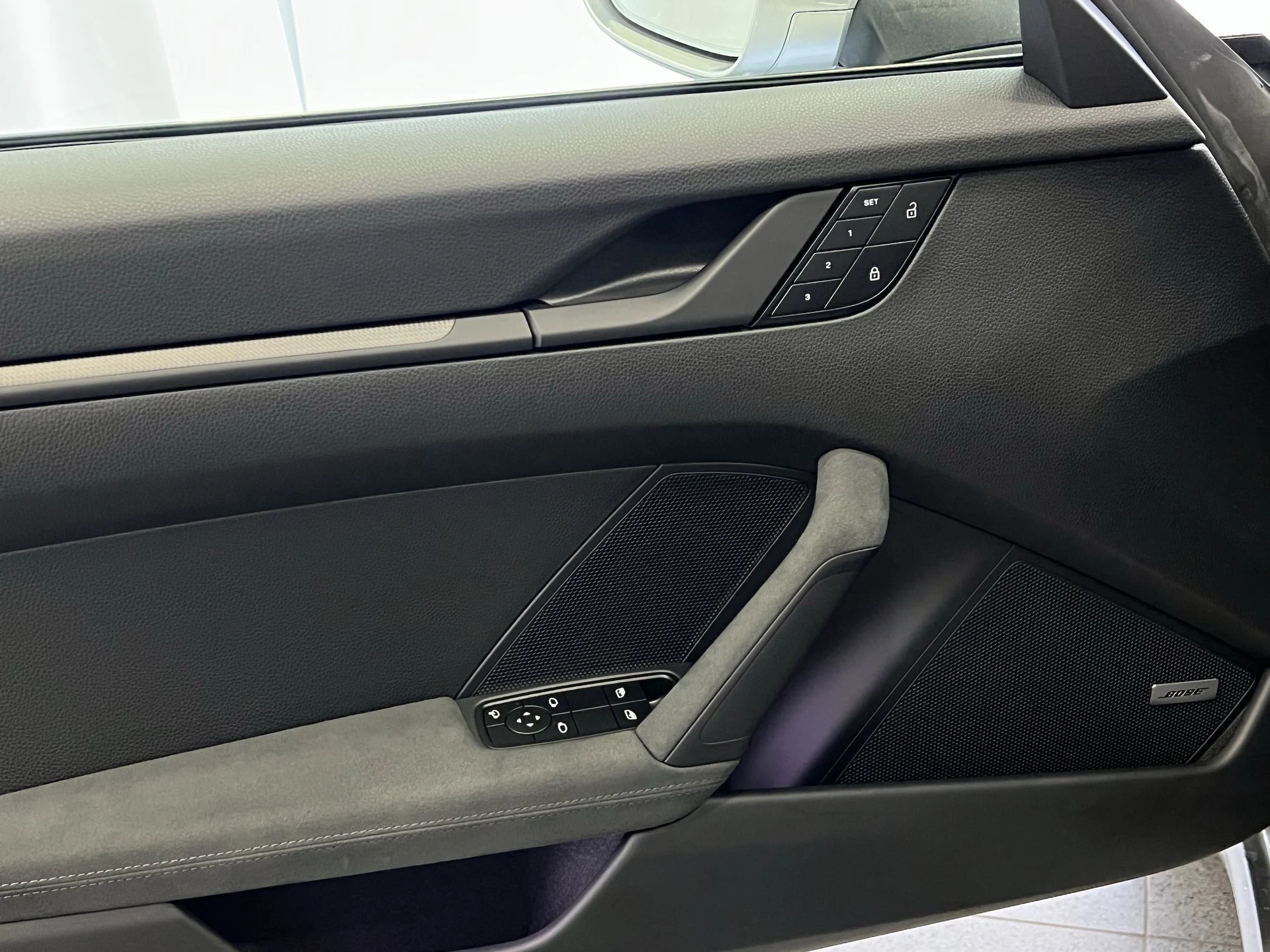 mph013_3747219371_7825ff6300182e45f65d087f0b6ac673x_674fdf2adf