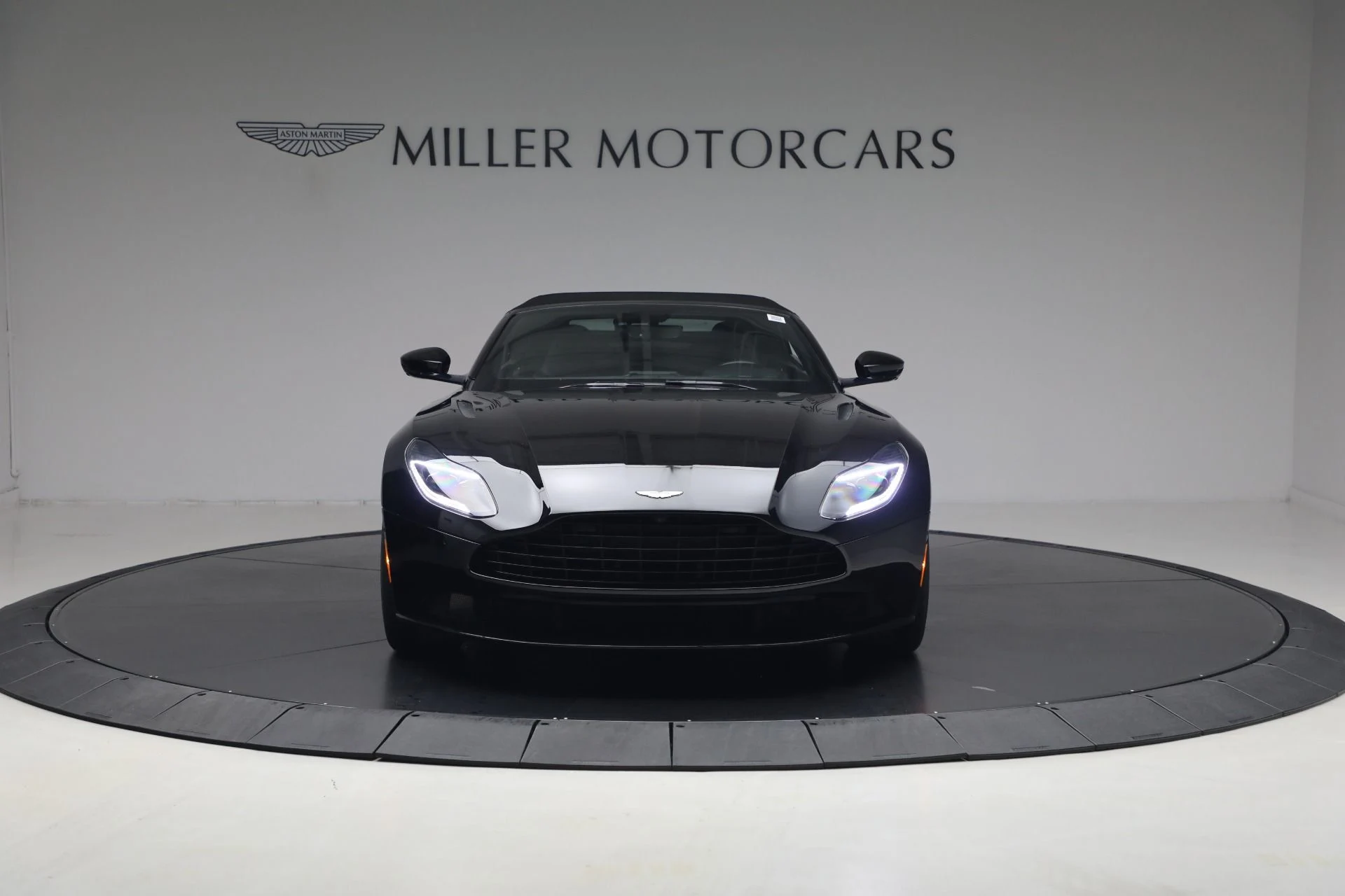 mph013_3749833014_Used_2020_Aston_Martin_DB_11_Volante_1780502553_237557c945
