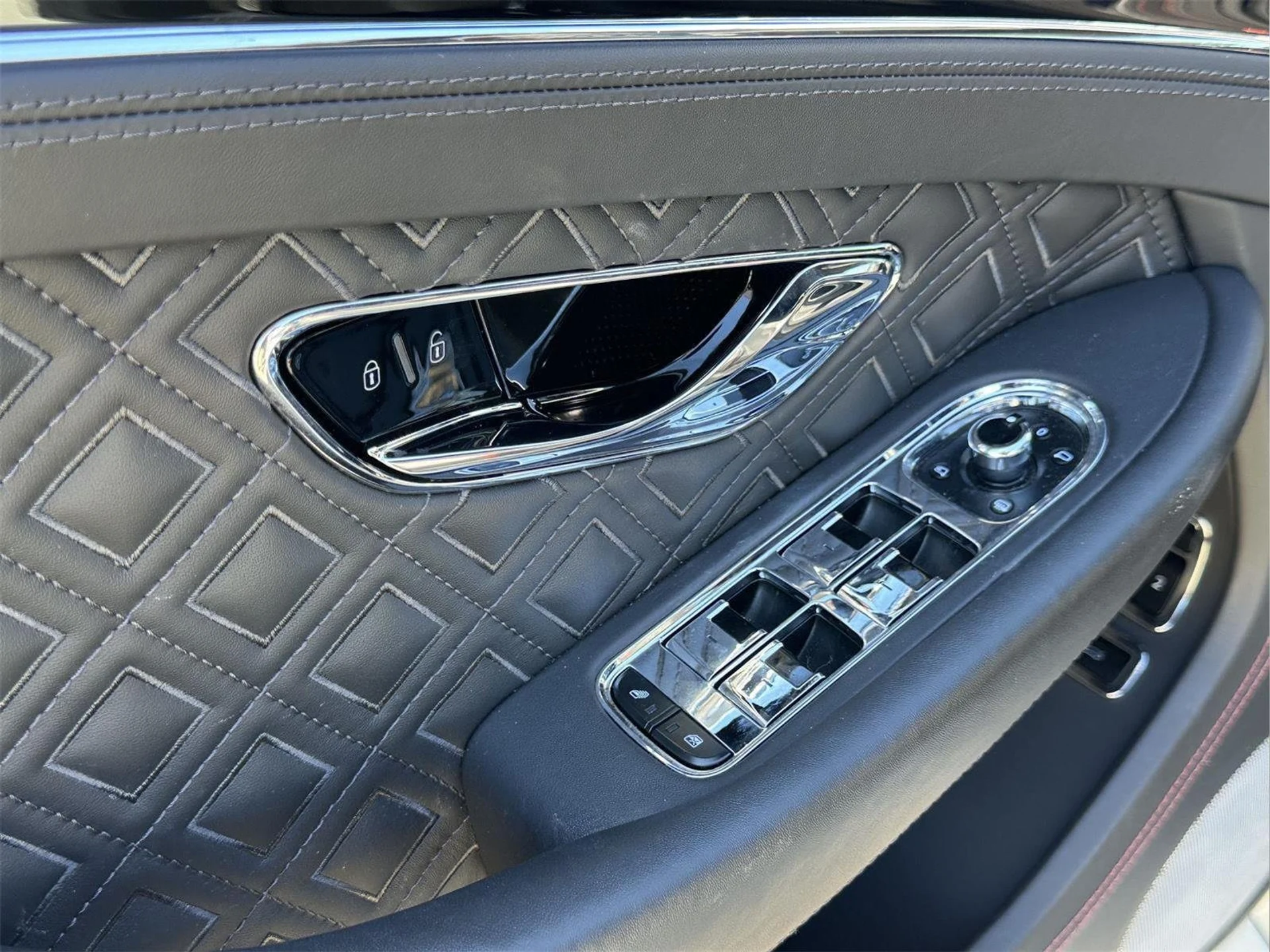 mph013_3750067052_f41bdda729e297da88e5f488a1acd10f_6b0815eadb