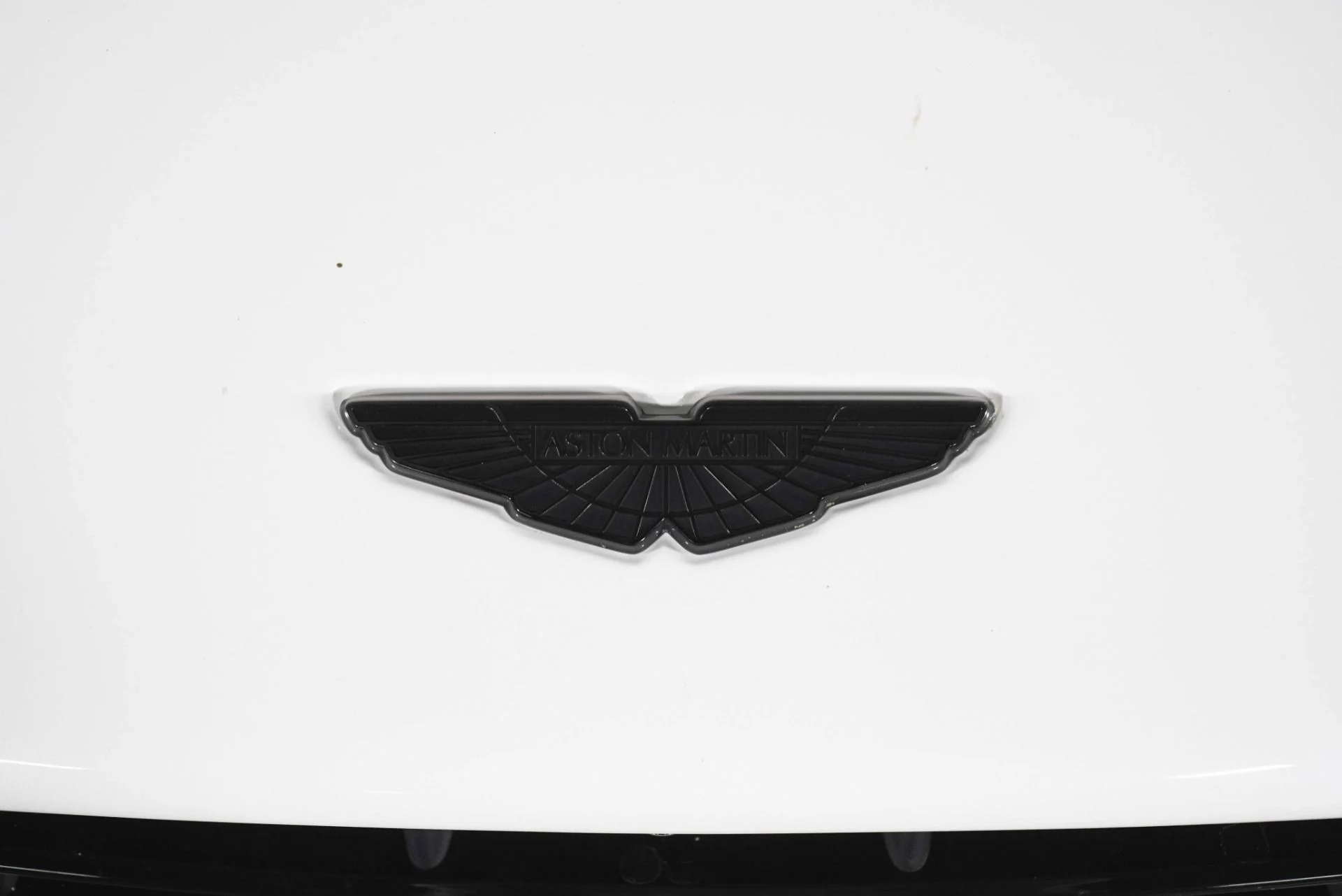 mph013_3752151052_Used_2023_Aston_Martin_DB_11_V8_1785747410_f9097bf21c