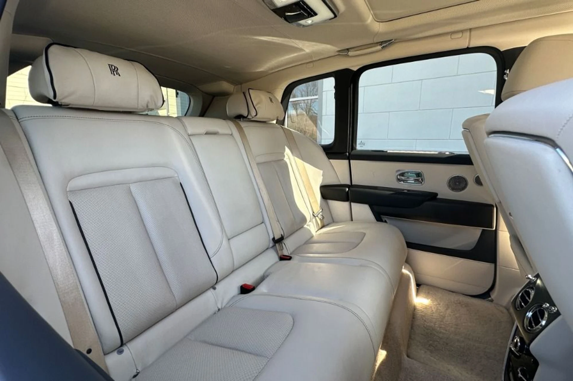 mph013_3753160647_Used_2020_Rolls_Royce_Cullinan_1776250479_59bfcb548f
