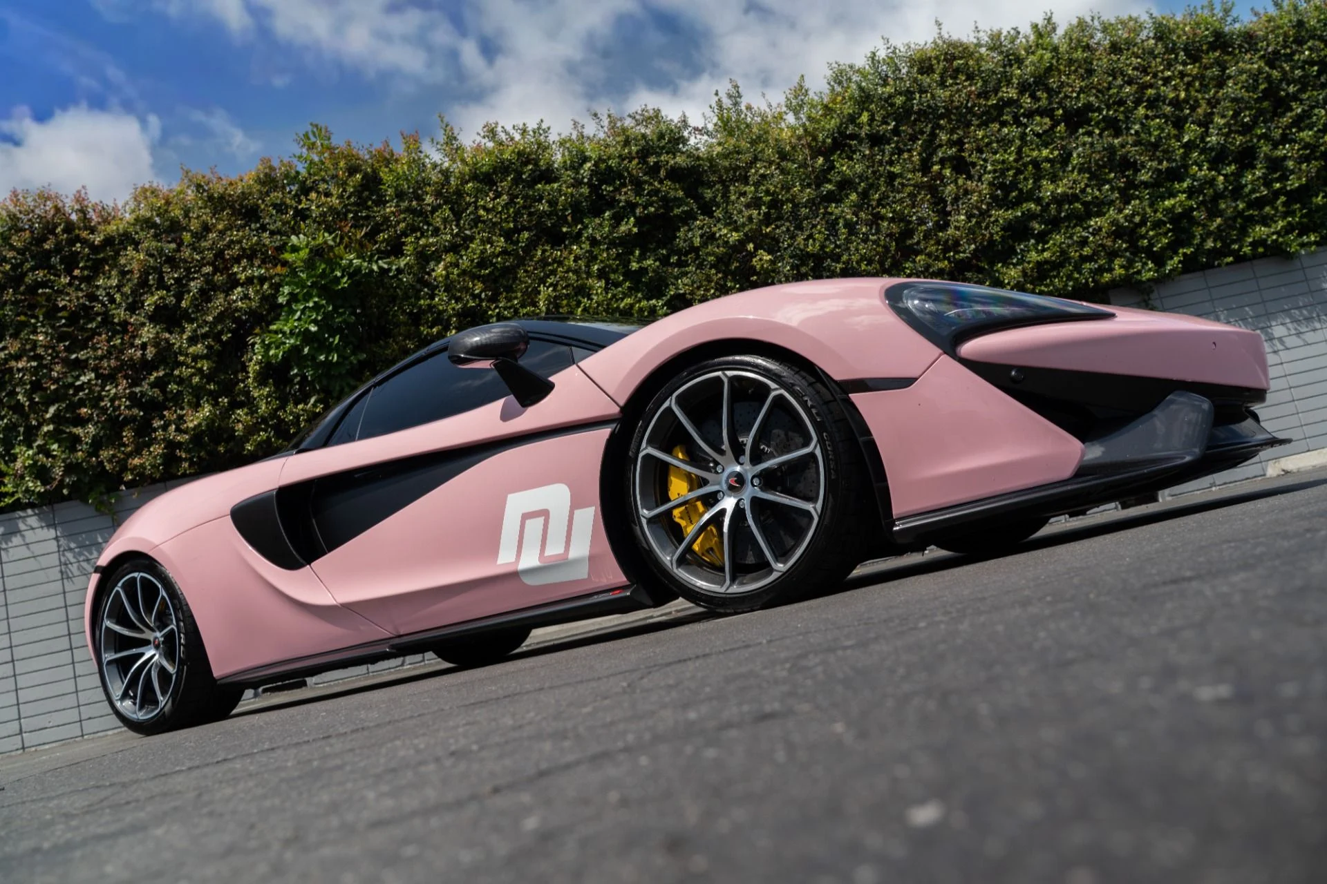mph013_3765722734_Used_2018_Mc_Laren_570_S_Spider_1757711863_ec7a68e1dc