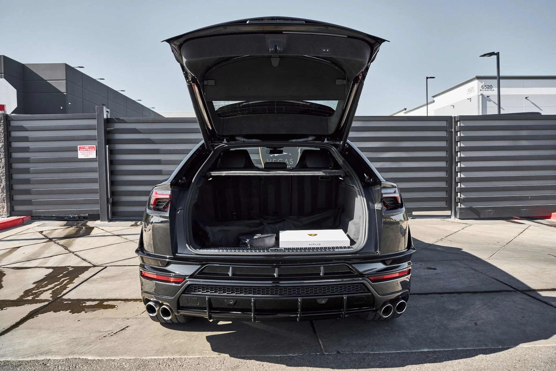 mph013_3766936436_Used_2024_Lamborghini_Urus_S_1770085830_ff7deaddc1