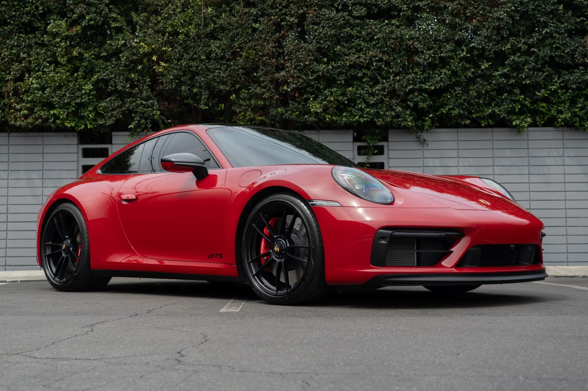 mph013_3768769208_Used_2024_Porsche_911_Carrera_GTS_1756425318_d9c376cef2