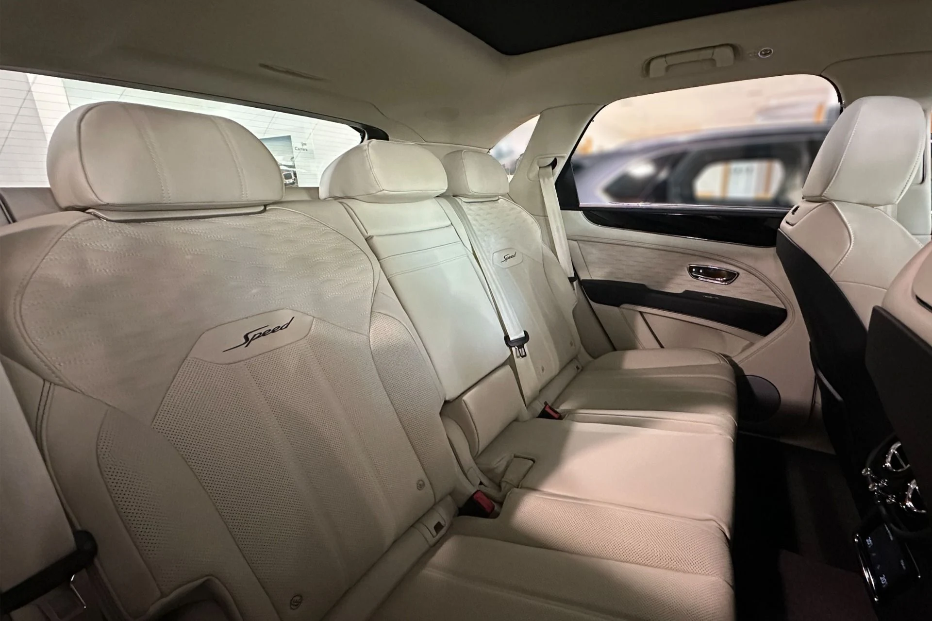 mph013_3773955944_New_2027_Bentley_Bentayga_Speed_1790242950_ccb1b68893
