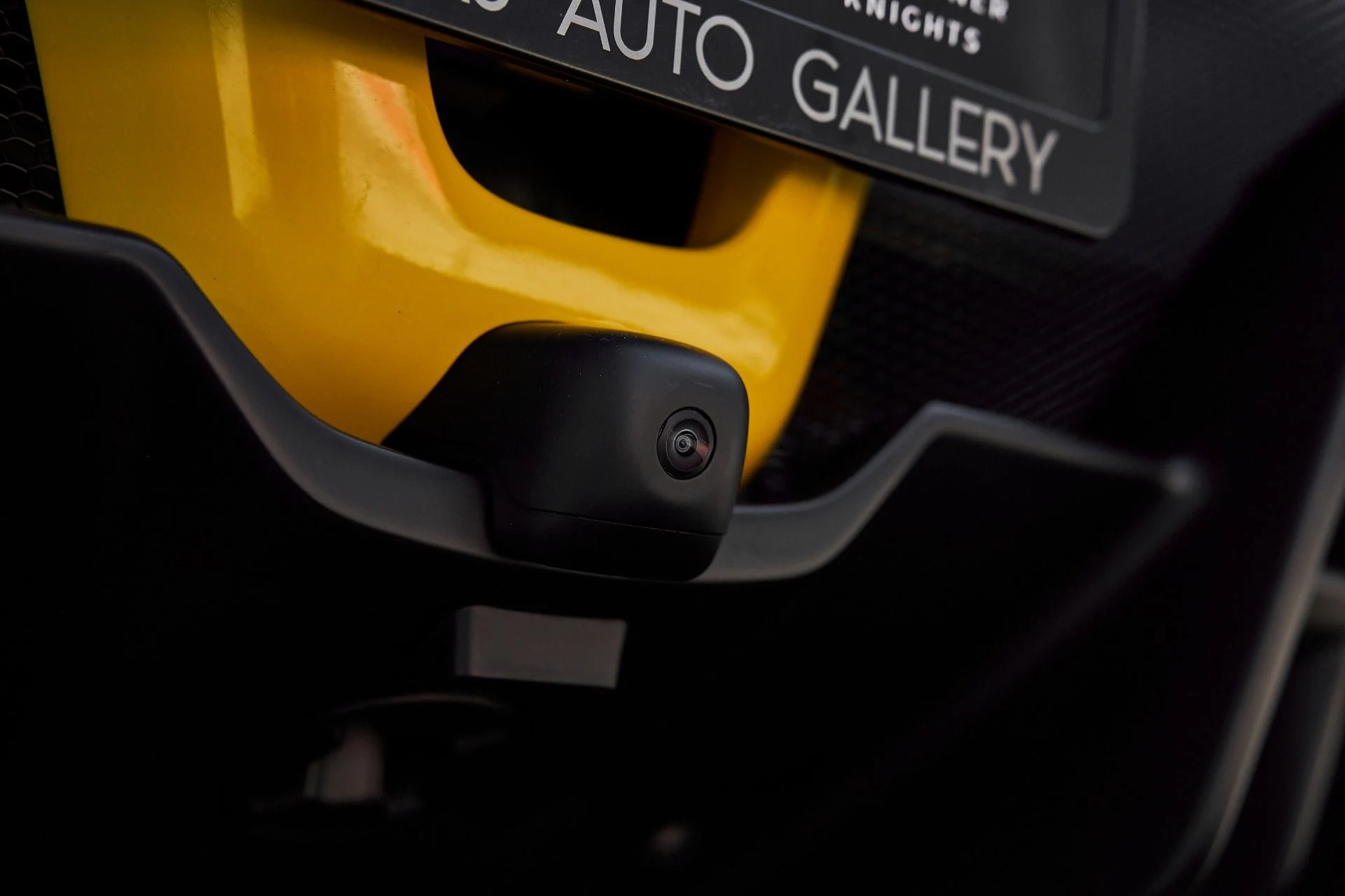 mph013_3774975151_Used_2022_Ferrari_SF_90_Stradale_Base_1762462320_e45af7047a