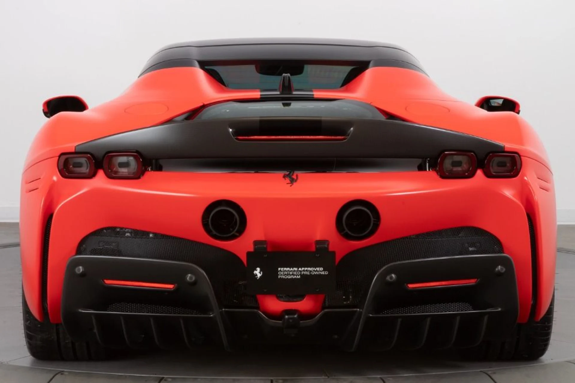 mph013_3776797917_Used_2022_Ferrari_SF_90_Spider_d197d58c06