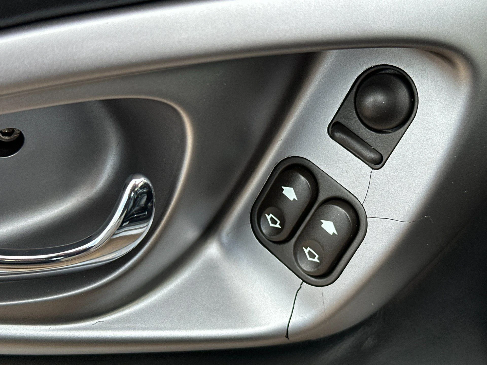 mph013_3779818278_Used_2005_Aston_Martin_Vanquish_S_1772012910_a360b73938