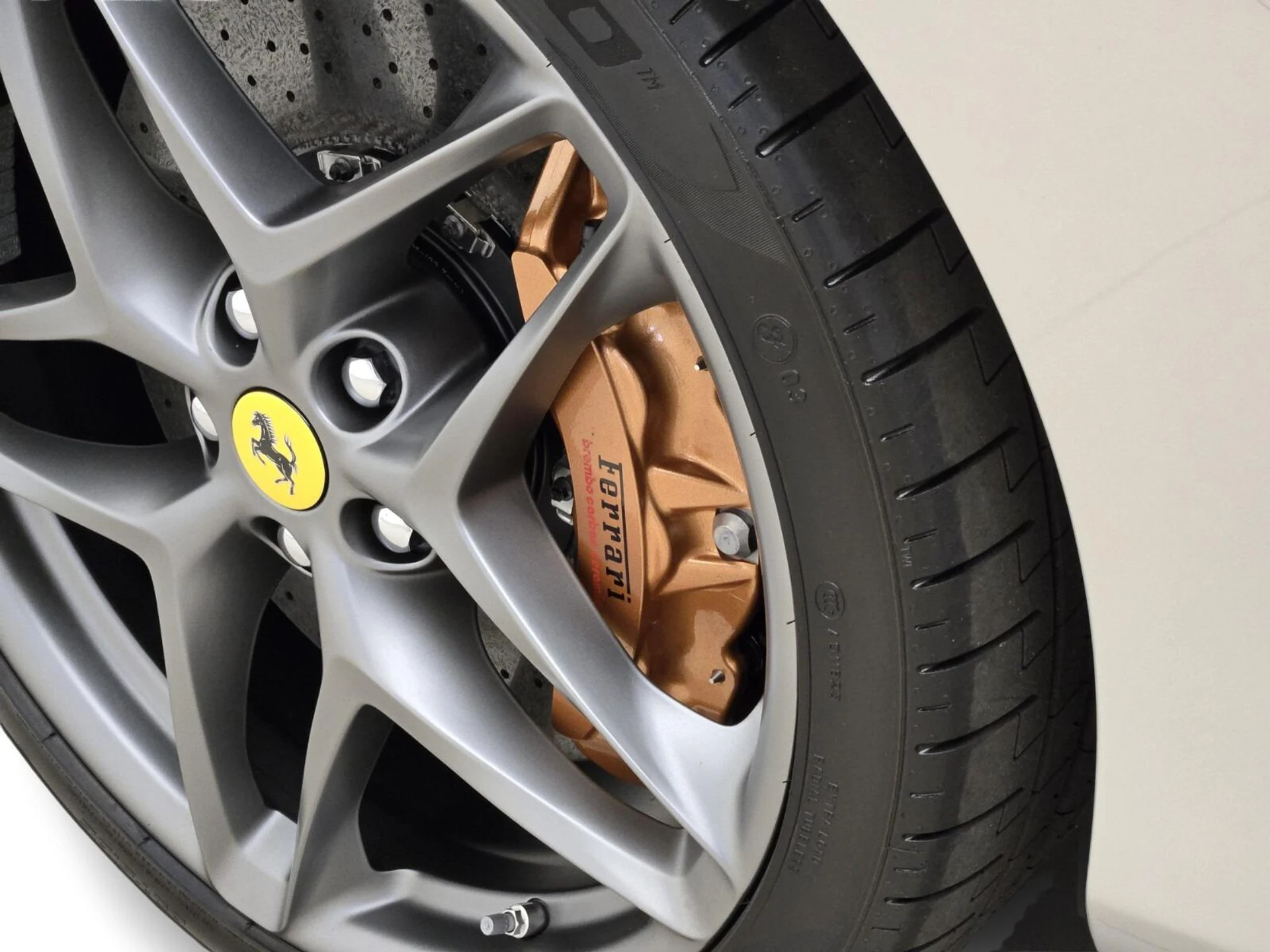 mph013_3784482966_Used_2024_Ferrari_Roma_1758869764_b790f7fb4a