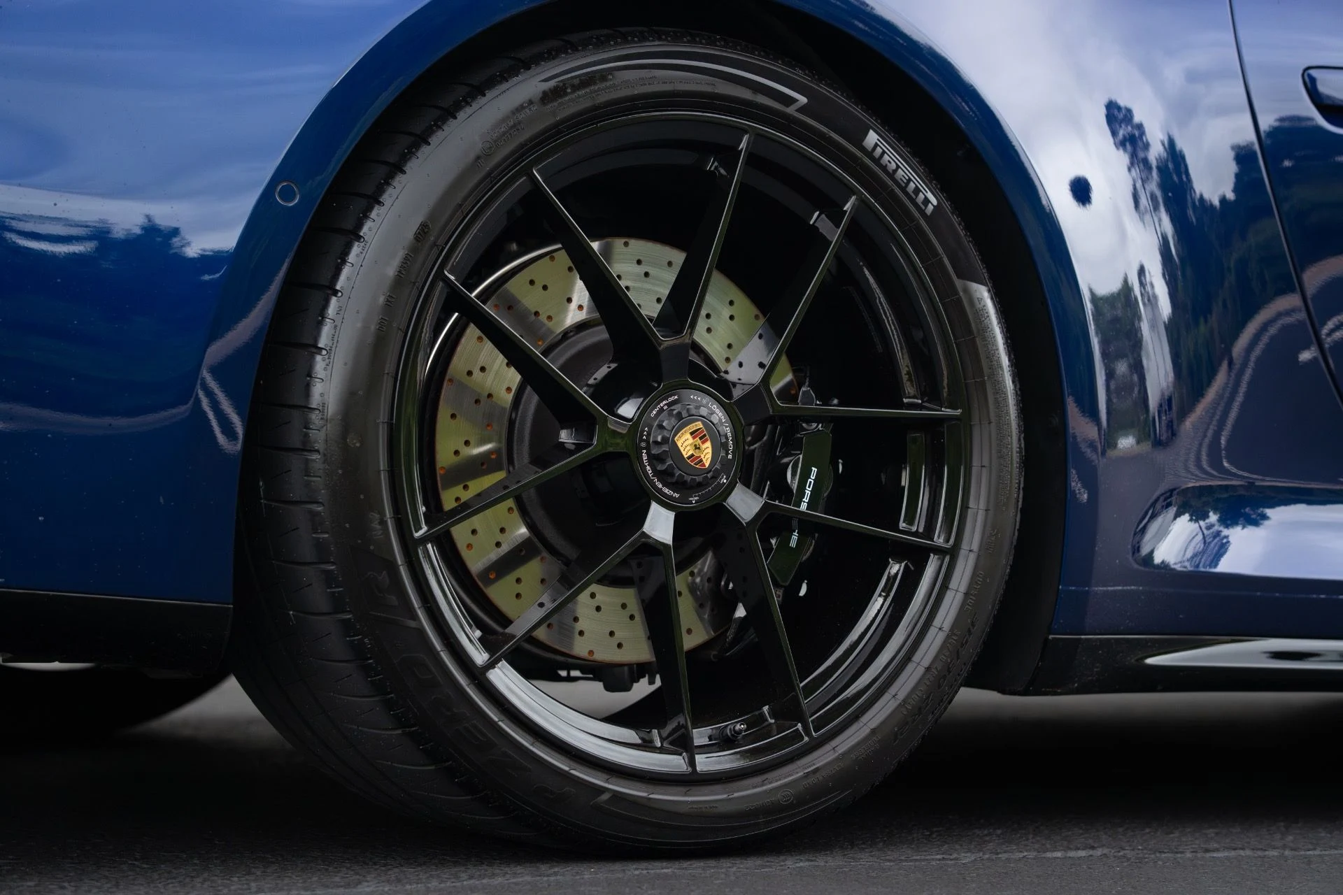 mph013_379615515_Used_2025_Porsche_911_Targa_4_GTS_1769107430_ca3c1730f4