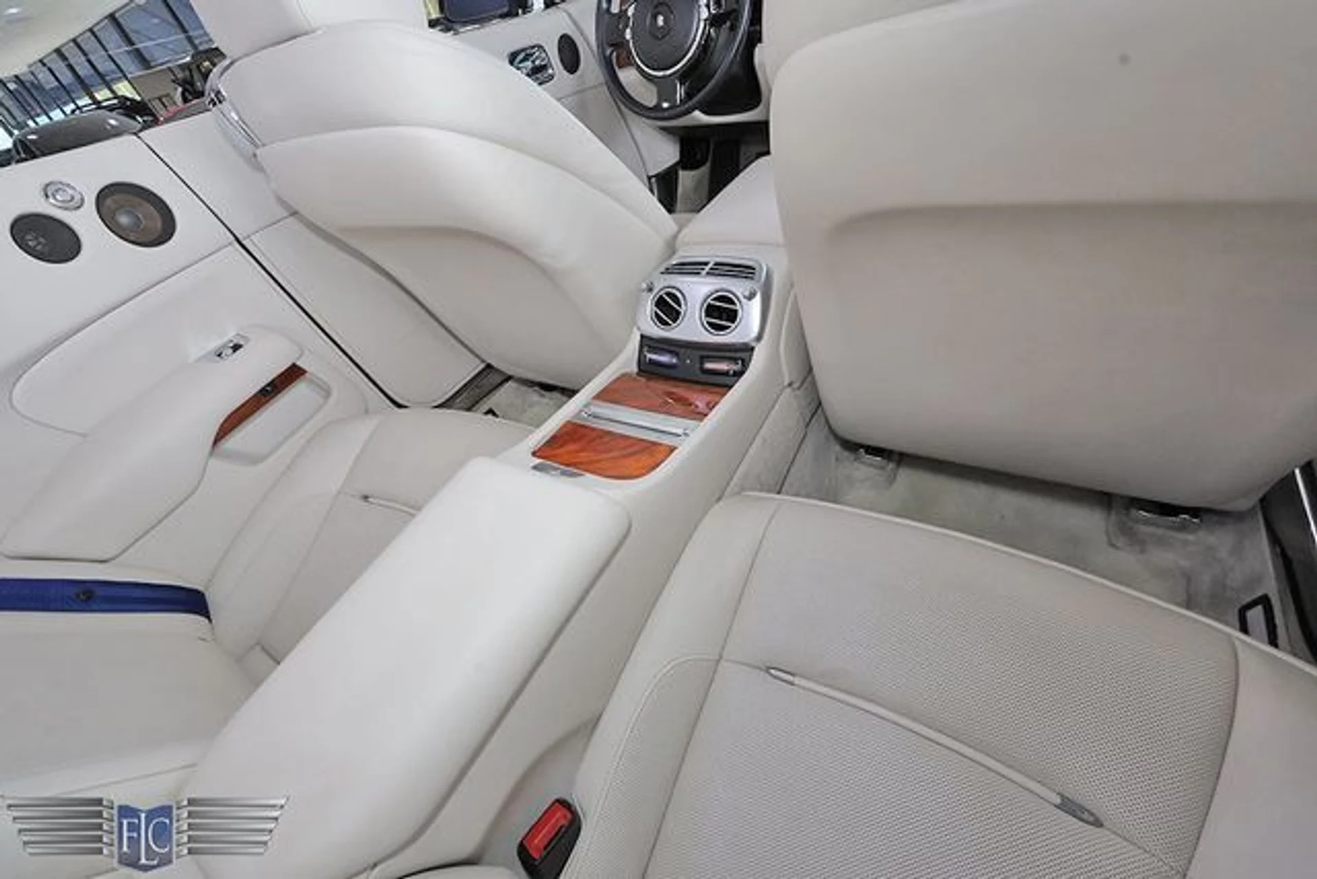 mph013_3796778708_used_2016_rolls_royce_dawn_2drconvertible_6305_22995256_18_640_36de60fdca