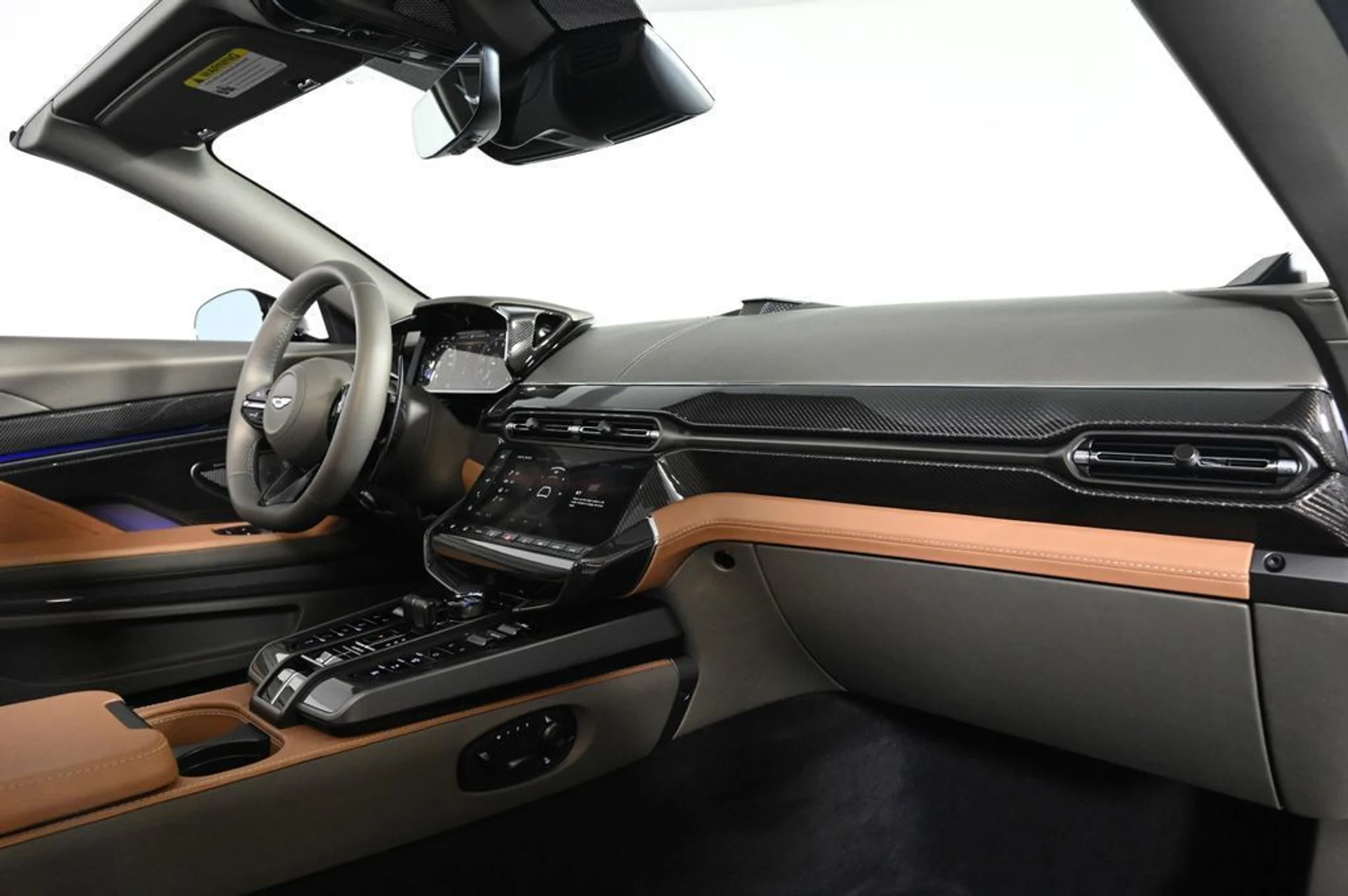 mph013_3803619722_new_2026_aston_martin_vanquish_volante_11350_22992982_14_1024_498ec56a45