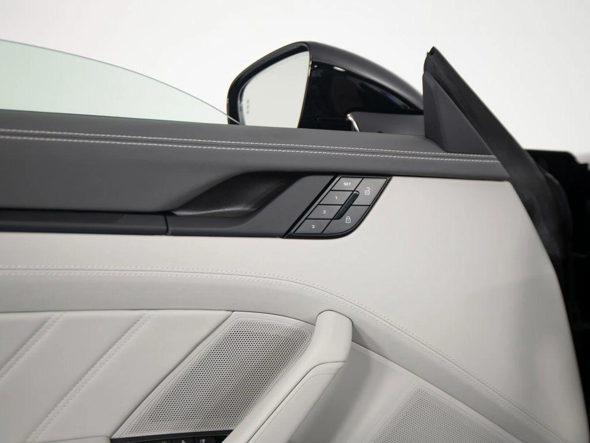 mph013_3809036993_BWTFB_1cj_q7_Qm_Bscz0kc_Cdzeh_VI_df0fef7c82