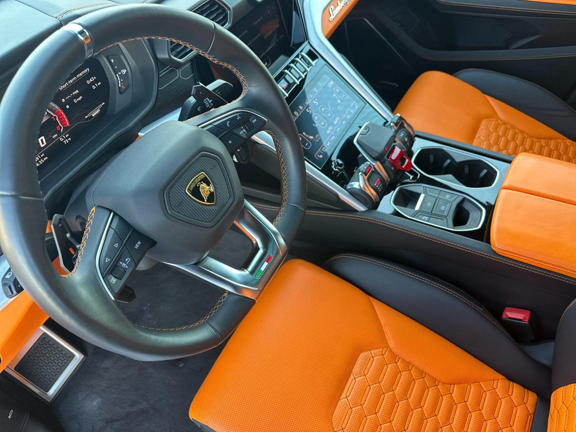 mph013_3810209123_Used_2021_Lamborghini_Urus_1772634328_adbbf1bb7f