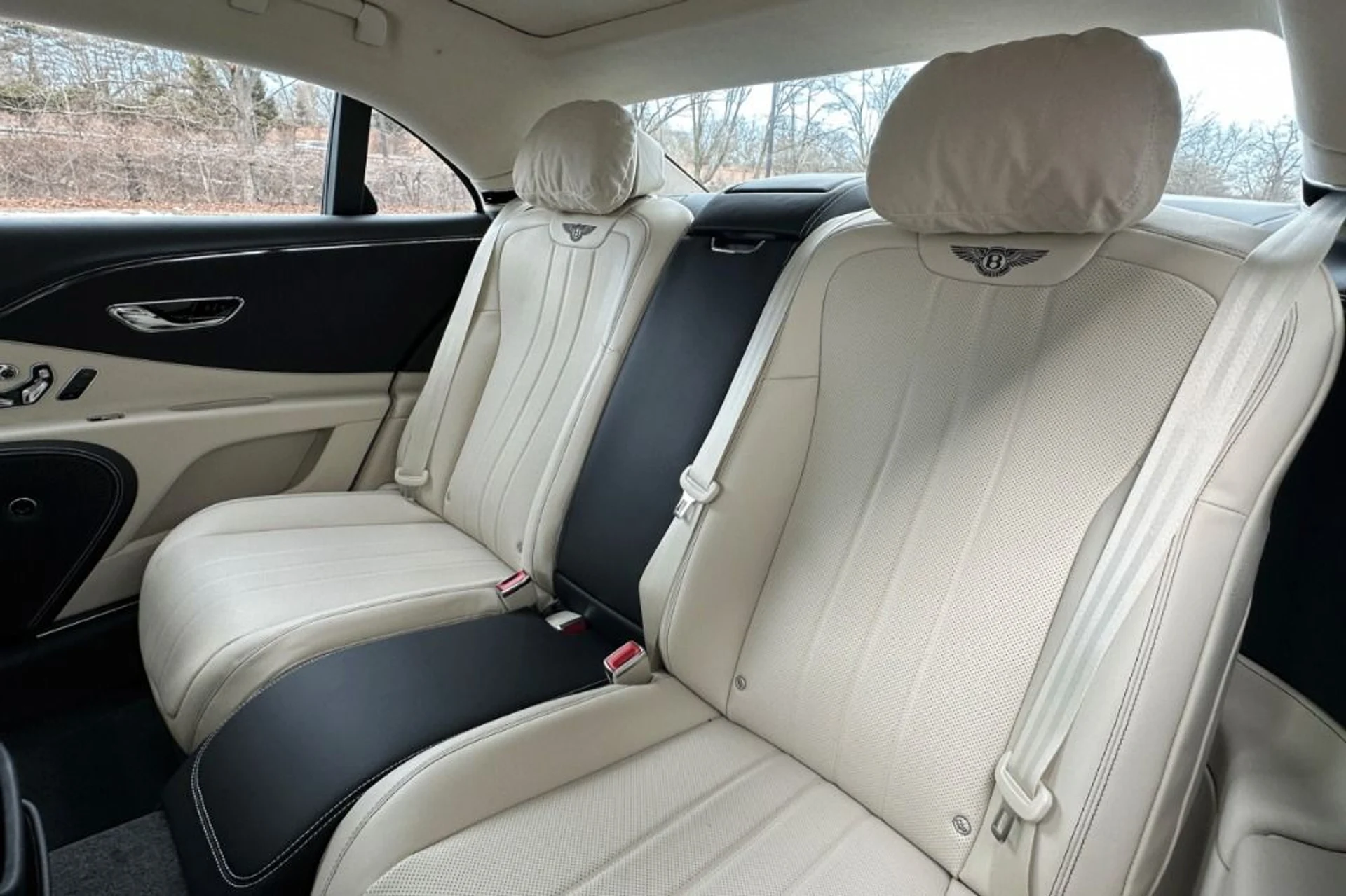 mph013_3819322155_New_2026_Bentley_Flying_Spur_1772716990_43979369b2