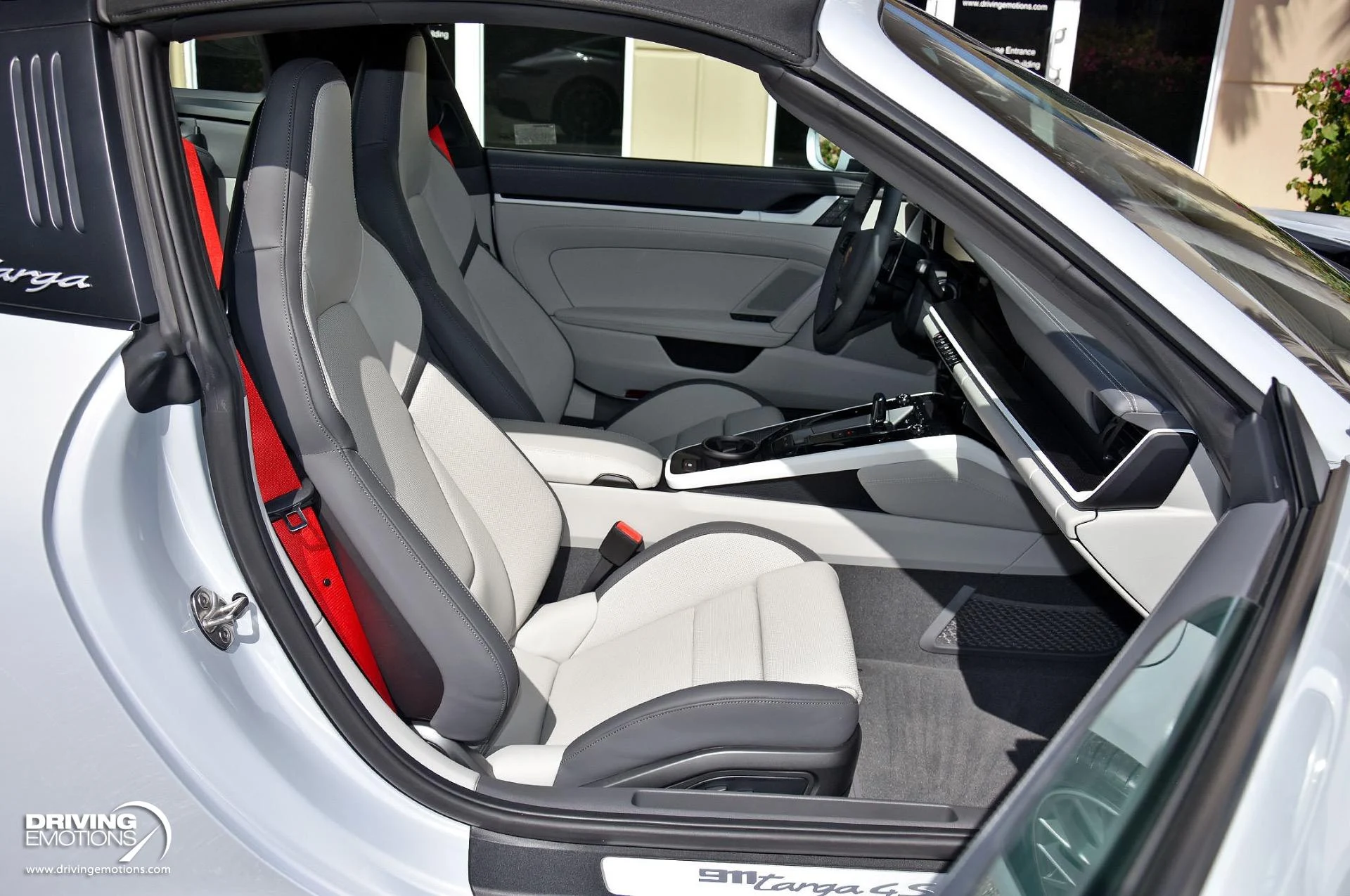 mph013_3819512230_898_p14_l_6db9c08a87