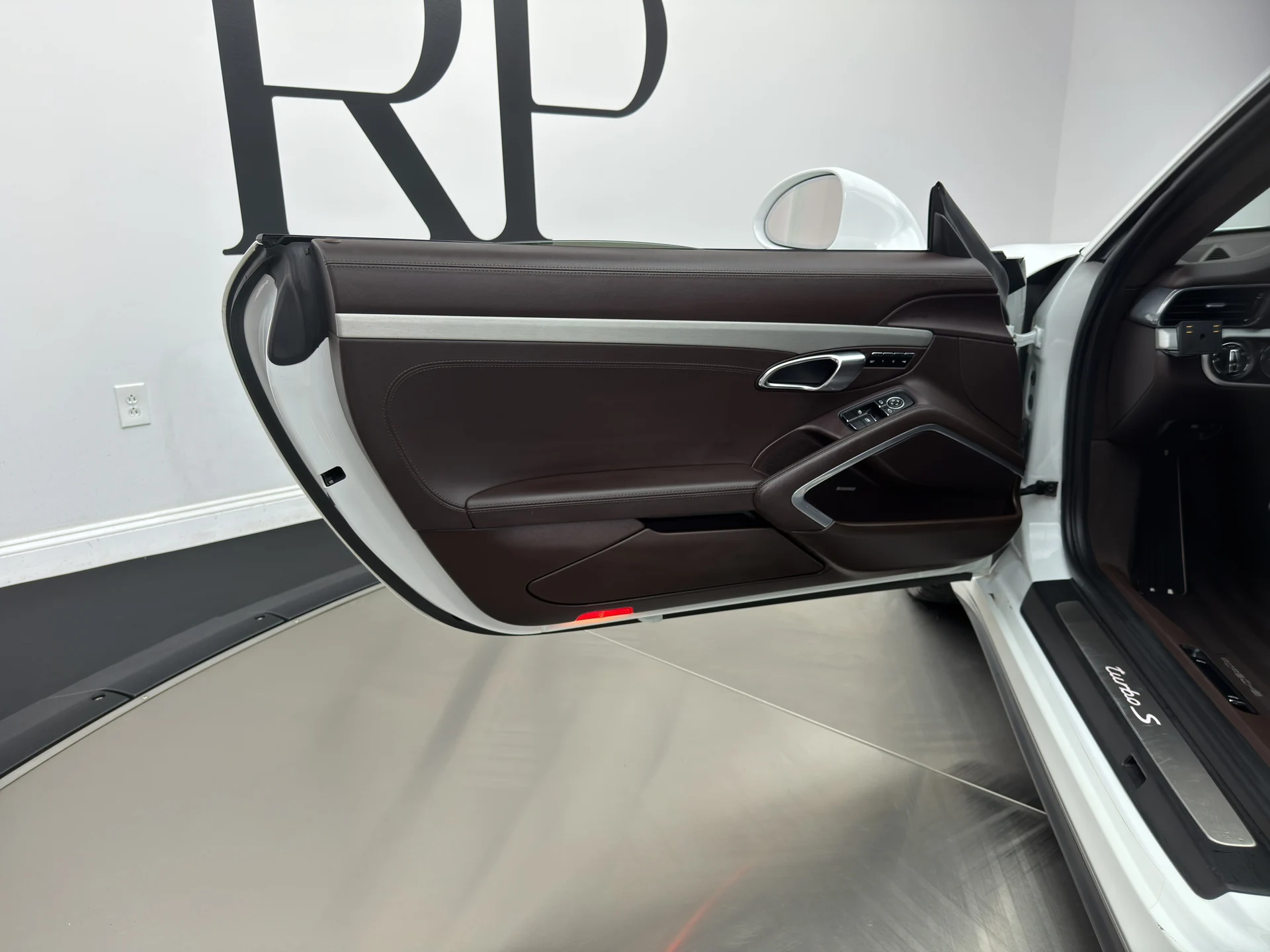 mph013_3819833891_RPA_3779_interior_001_10fea0df0d