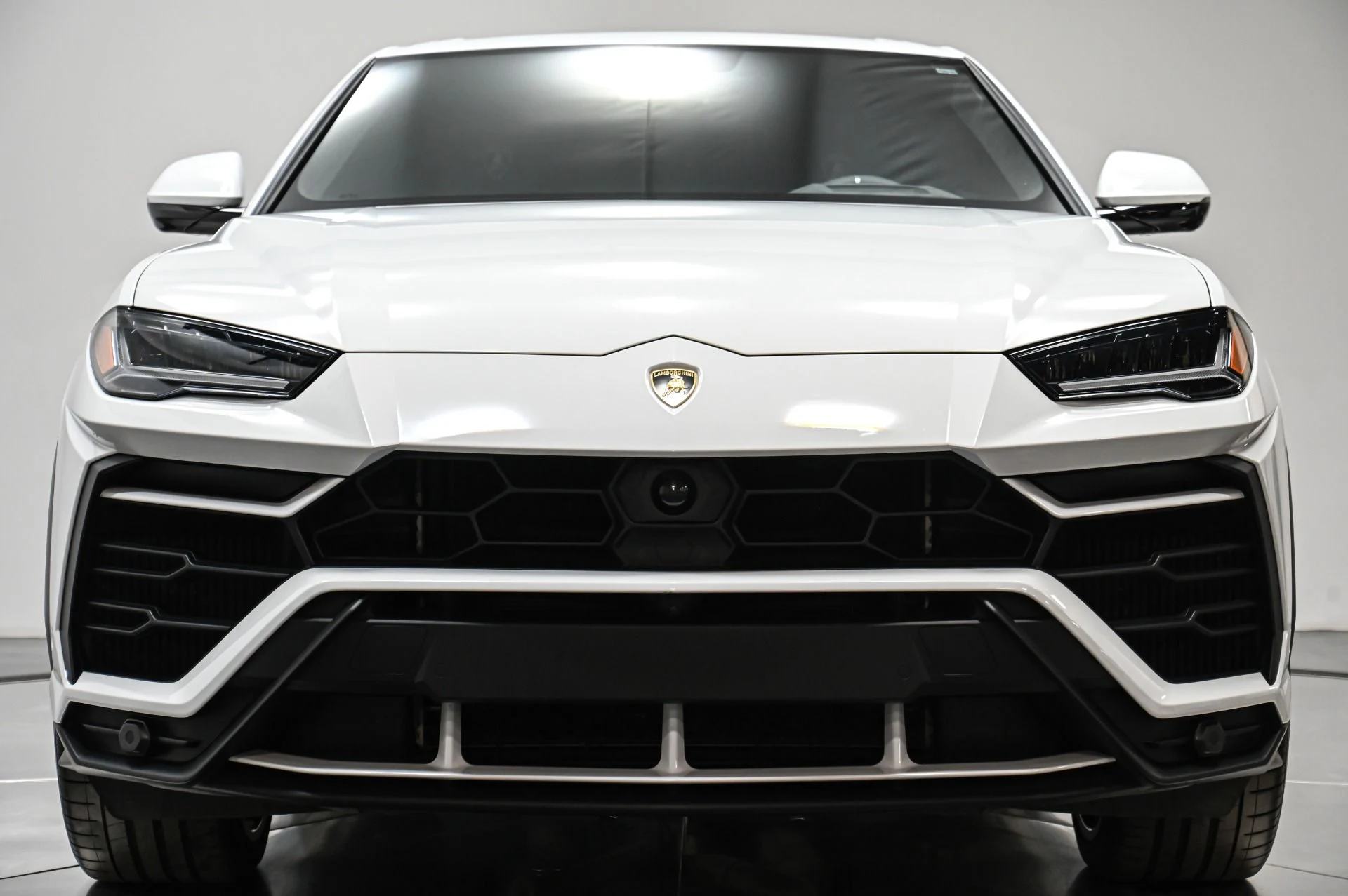 mph013_3820479436_Used_2020_Lamborghini_Urus_1770313419_734c557240