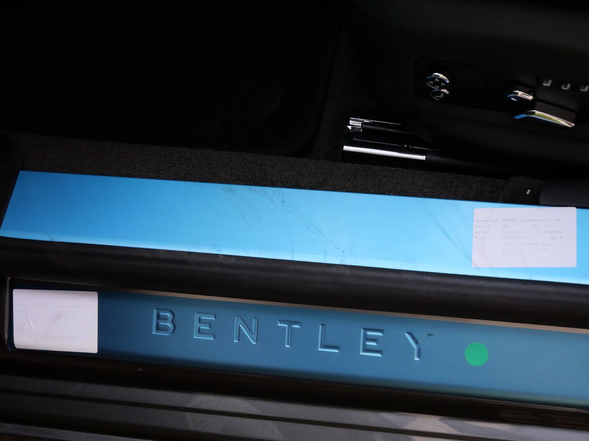 mph013_3826500881_a759afef4e2b7871c1297d86e3d188fbx_e214b37f2e