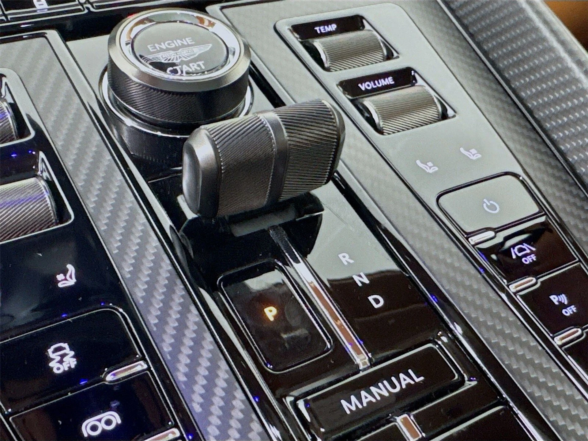 mph013_3830320200_0df1262ac58824a2f09ab65389b16490x_46f46da772