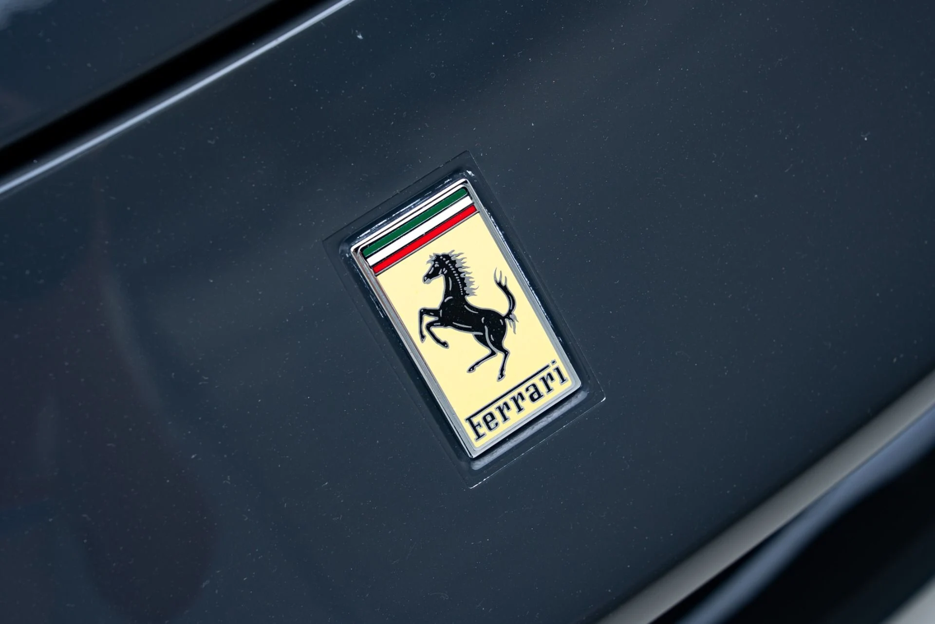 mph013_3832376693_Used_2018_Ferrari_488_Spider_1778276724_9ce985e2ca