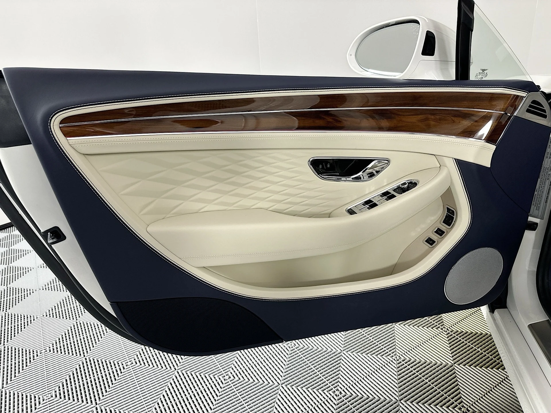 mph013_3833527457_14_d316eb7ab2